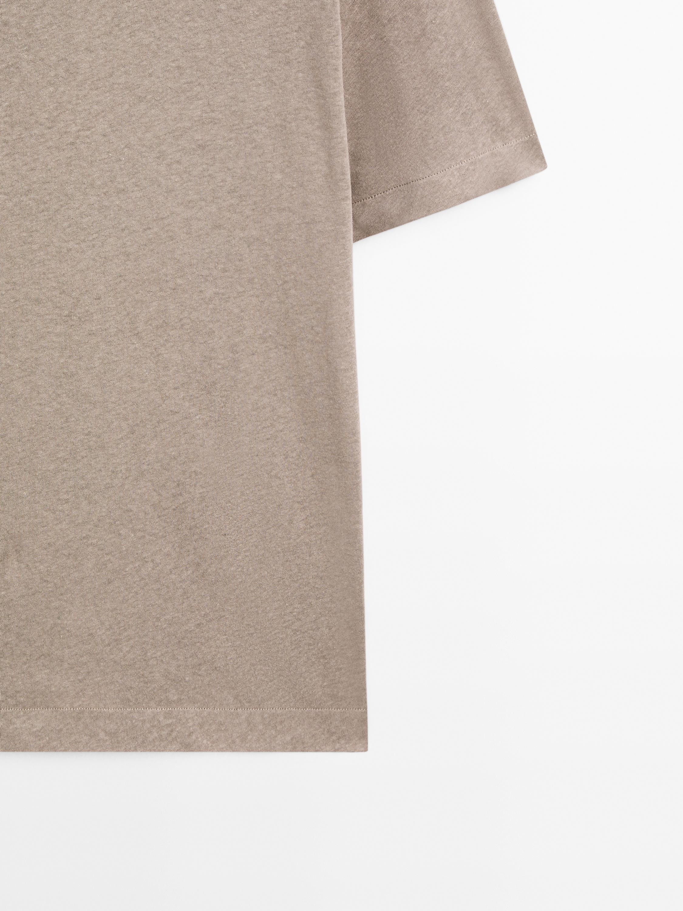 Short-sleeved T-shirt with linen