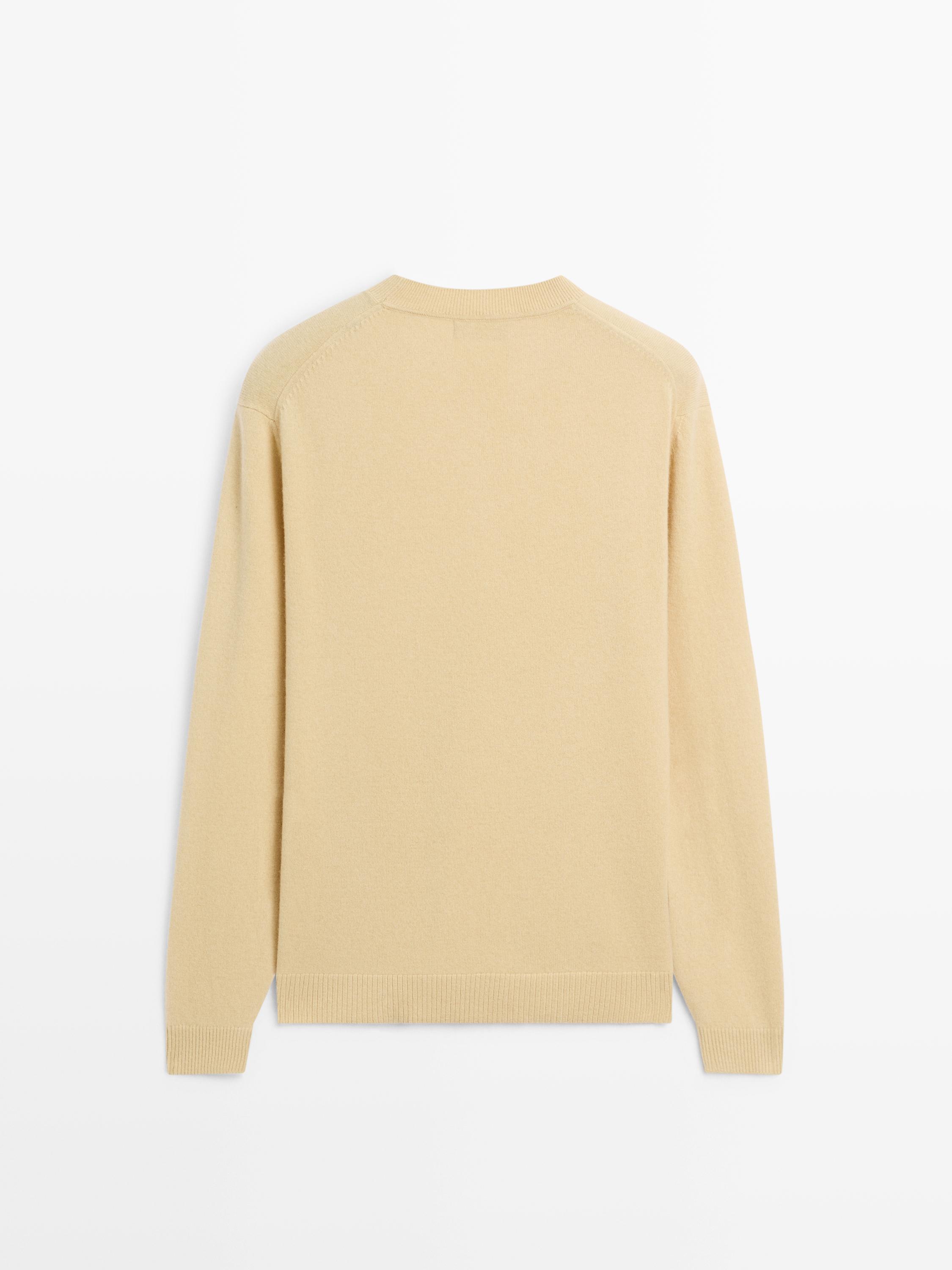 Knitted jumper round neck wool blend