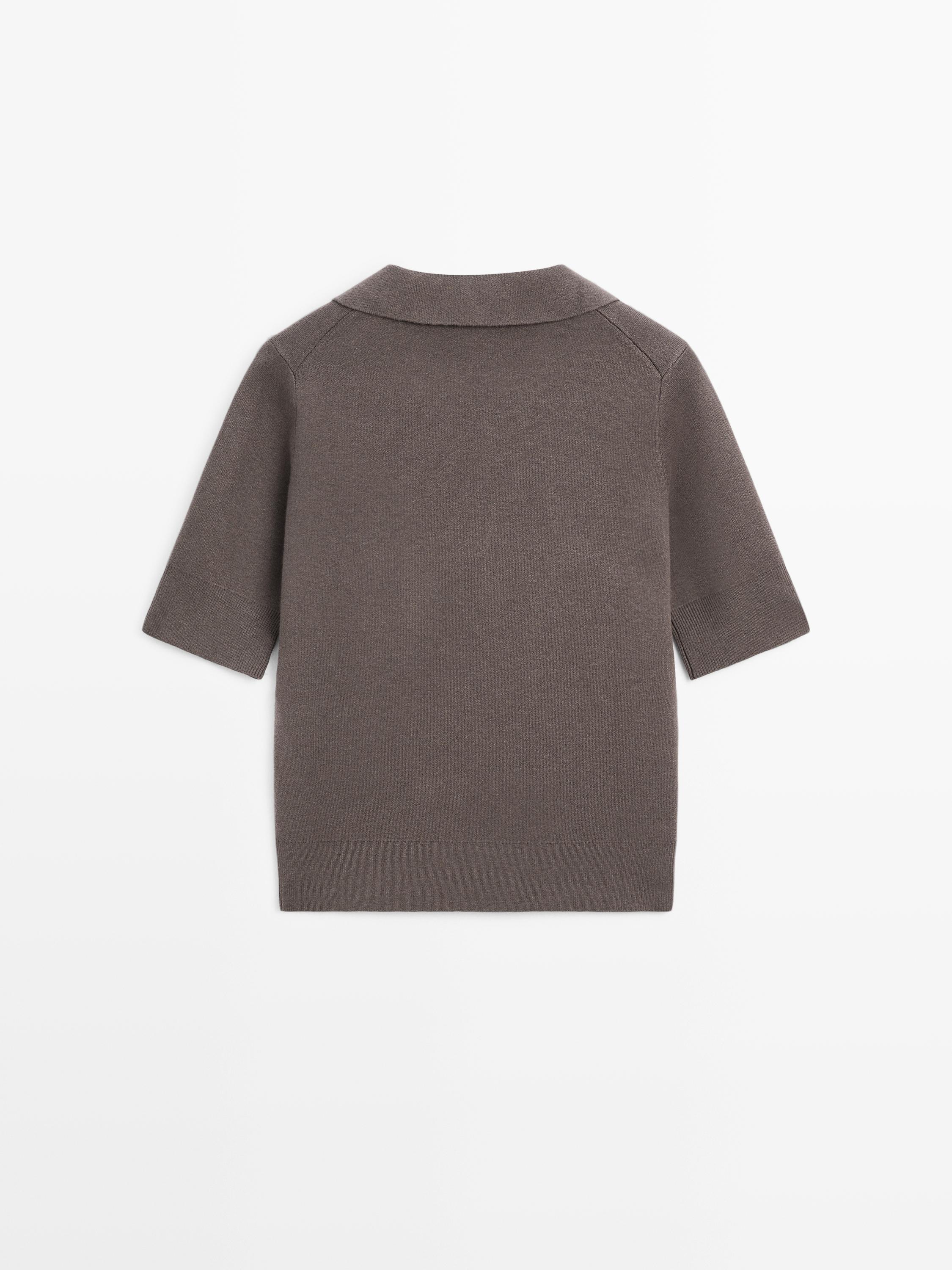 Short sleeve V-neck polo sweater