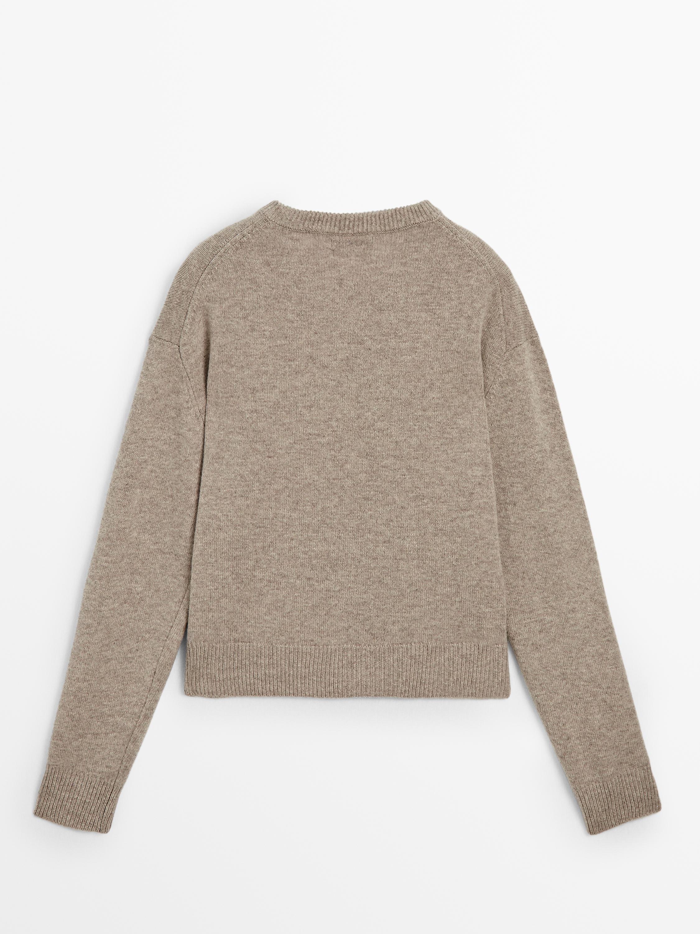 100% wool knit sweater