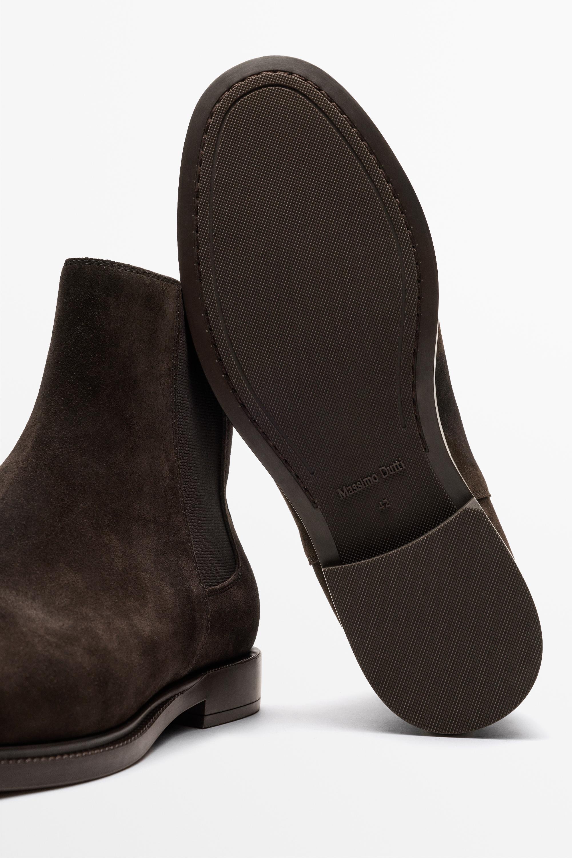 Leather Chelsea ankle boots — BROWN