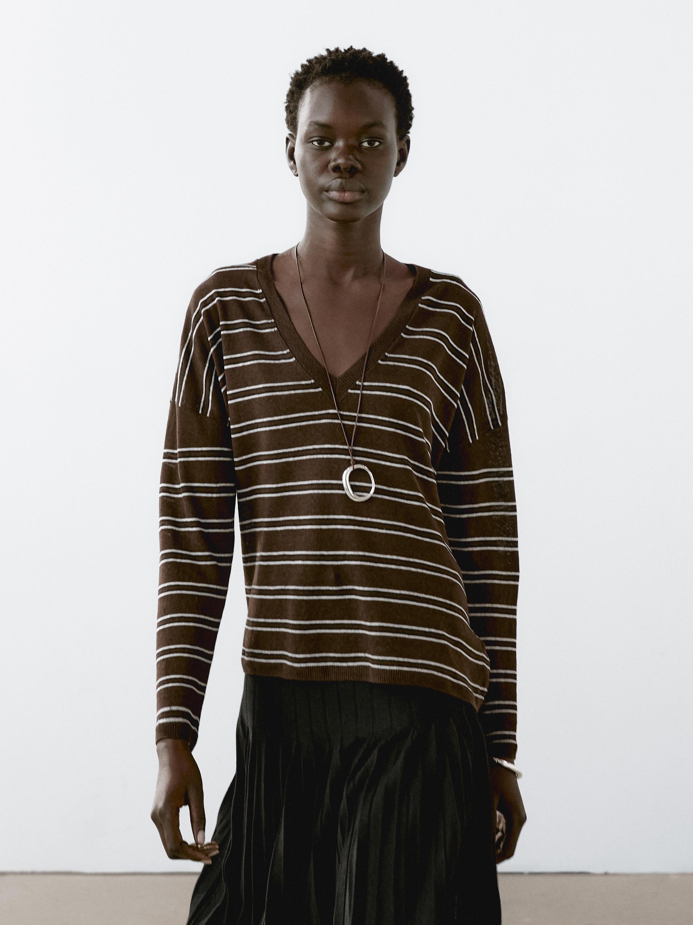 سويتر محاك مخطط كتان 100%