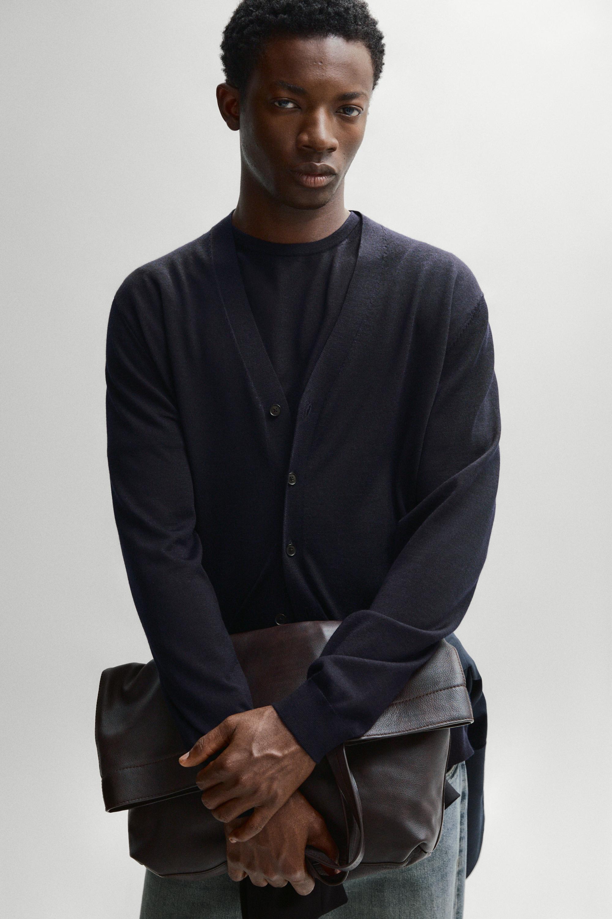 Merino wool button-up cardigan — NAVY BLUE