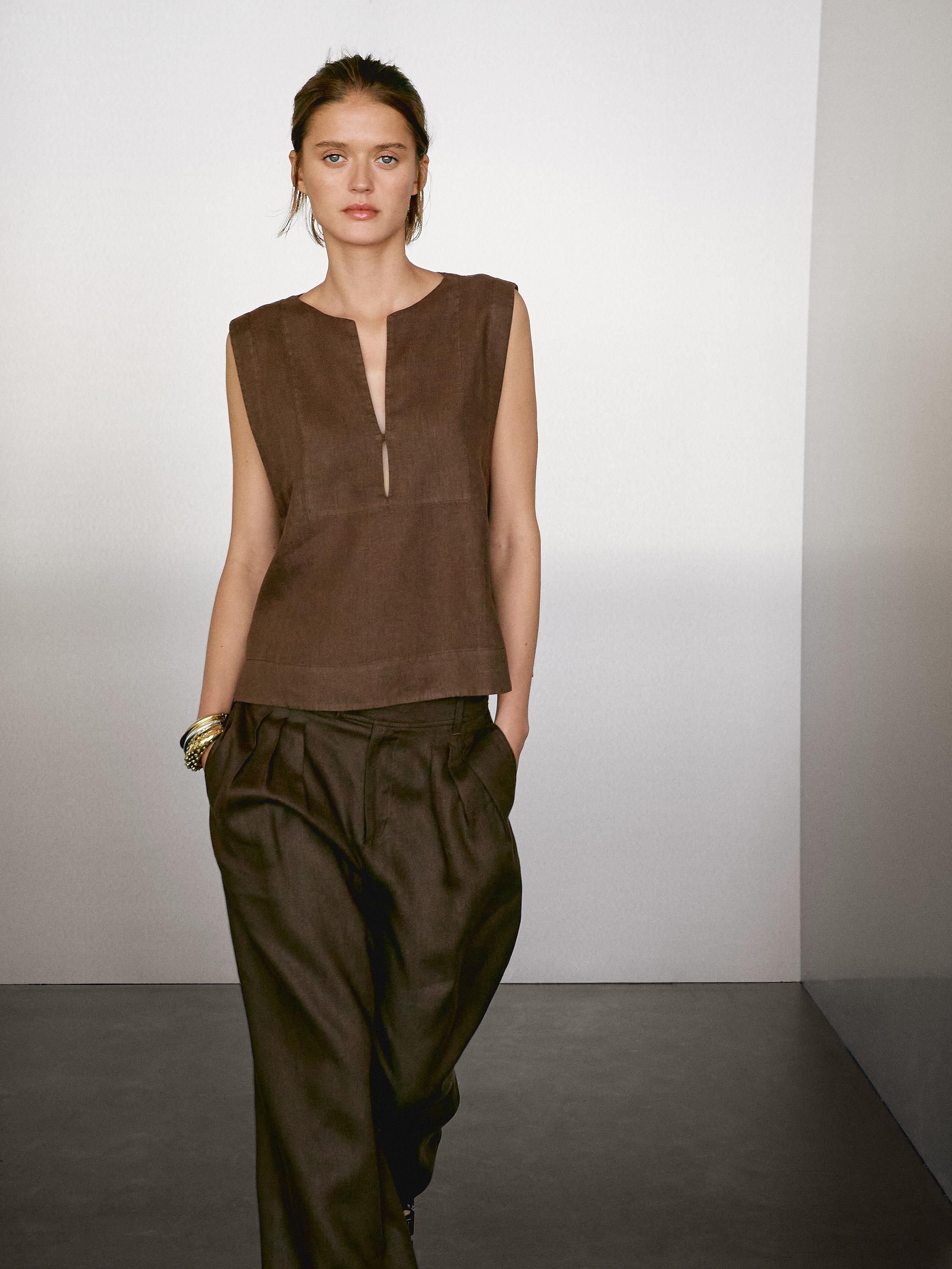 100% linen blouse with seam details