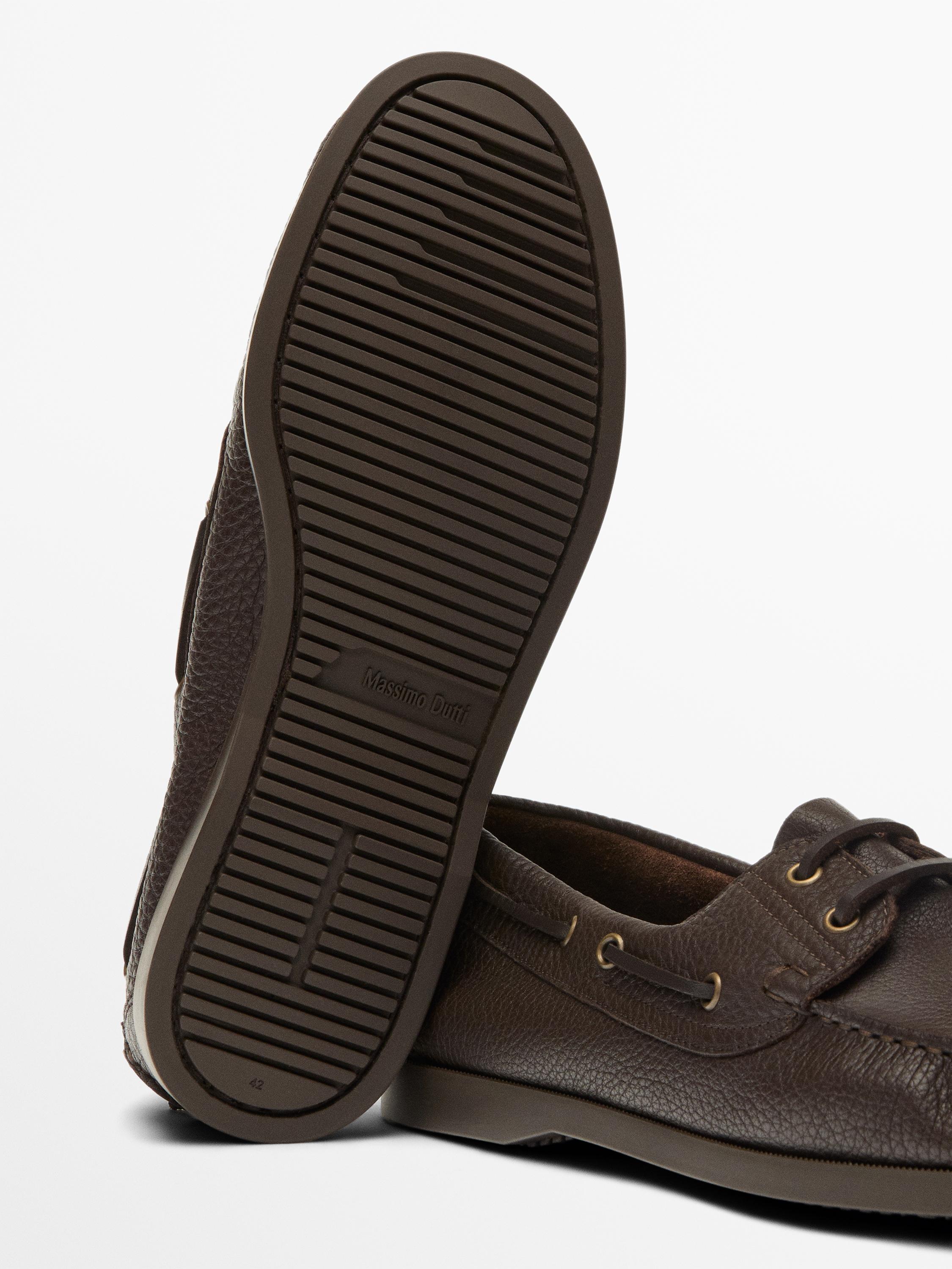 Leather deck shoes — BROWN