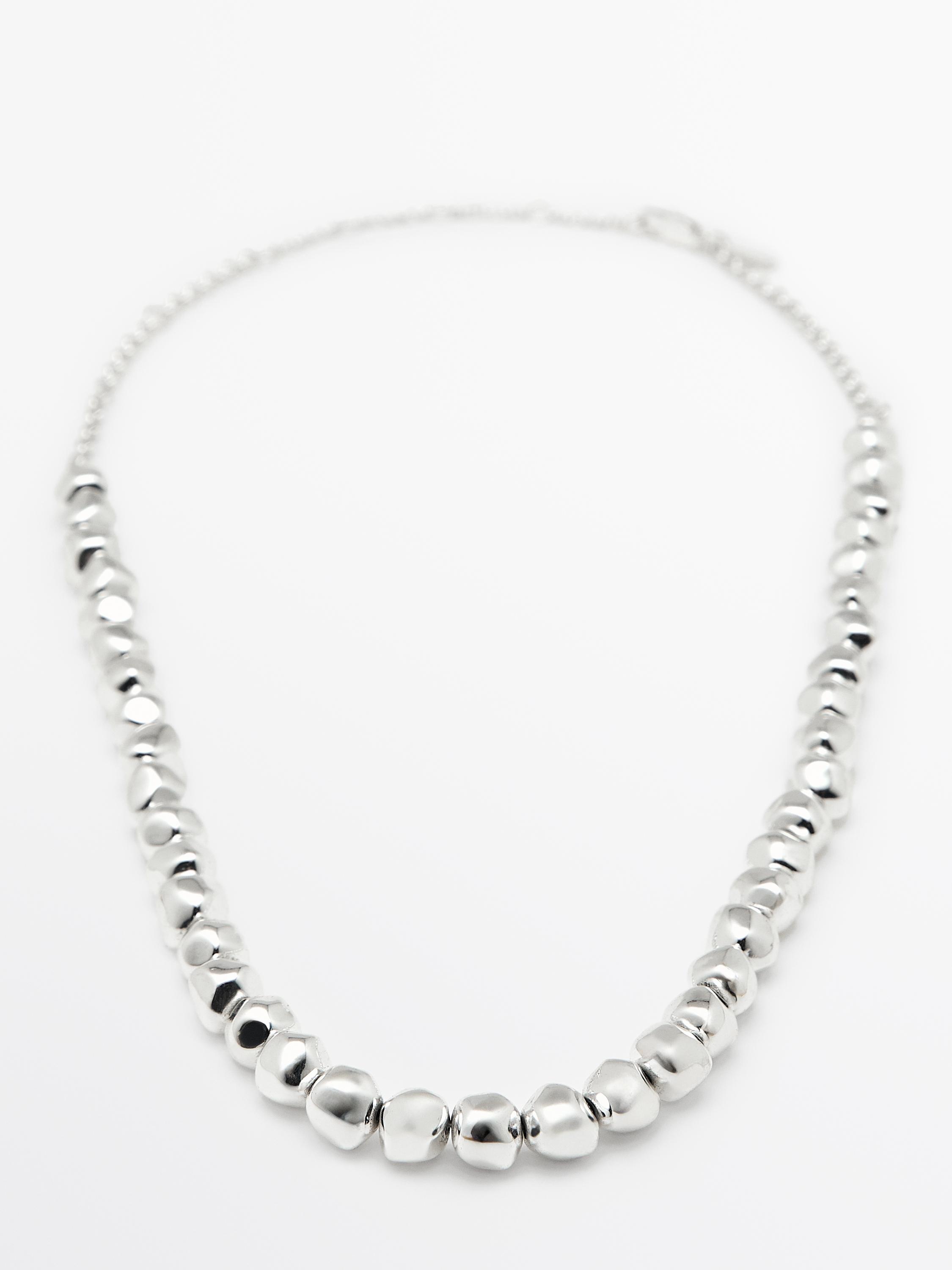 Necklace with ball details