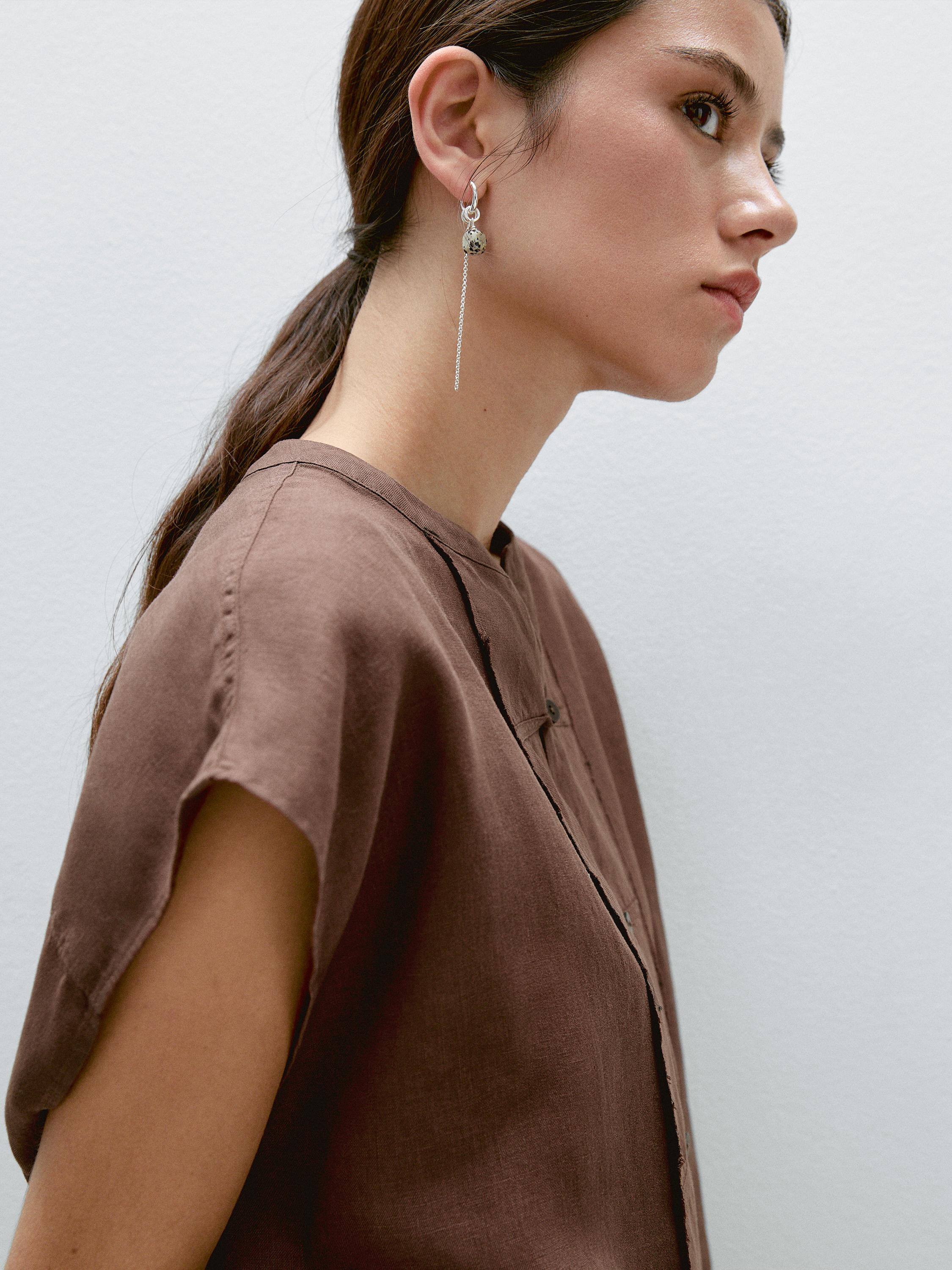 Chaleco detalle pechera abotonada