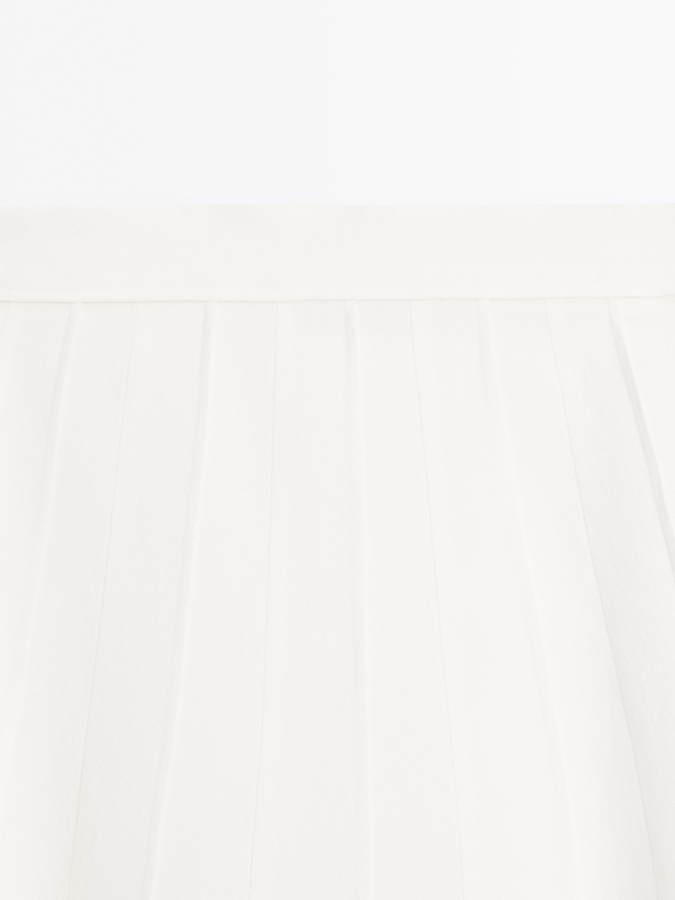 Flared midi skirt with seam details