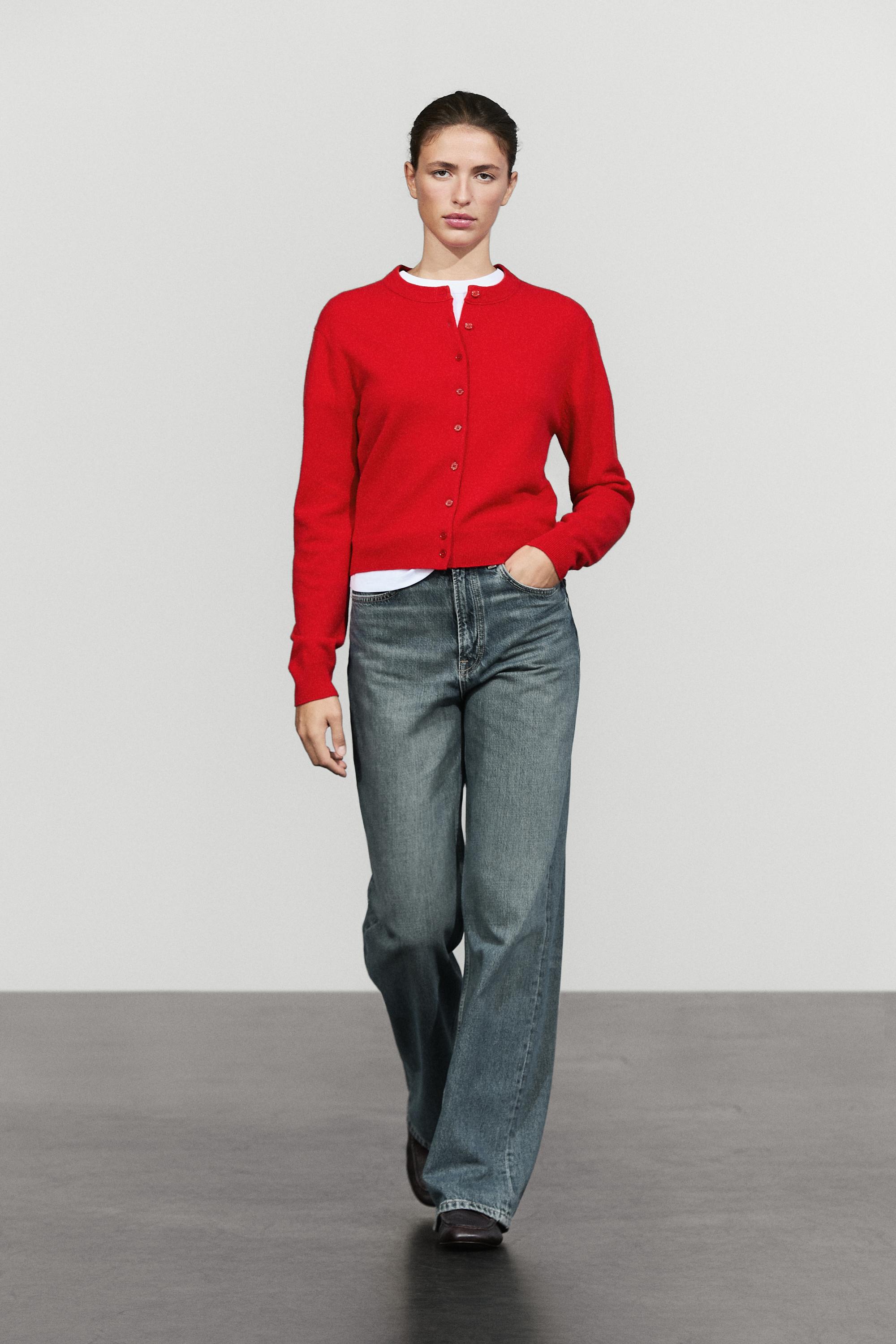 Knit cardigan with button detail