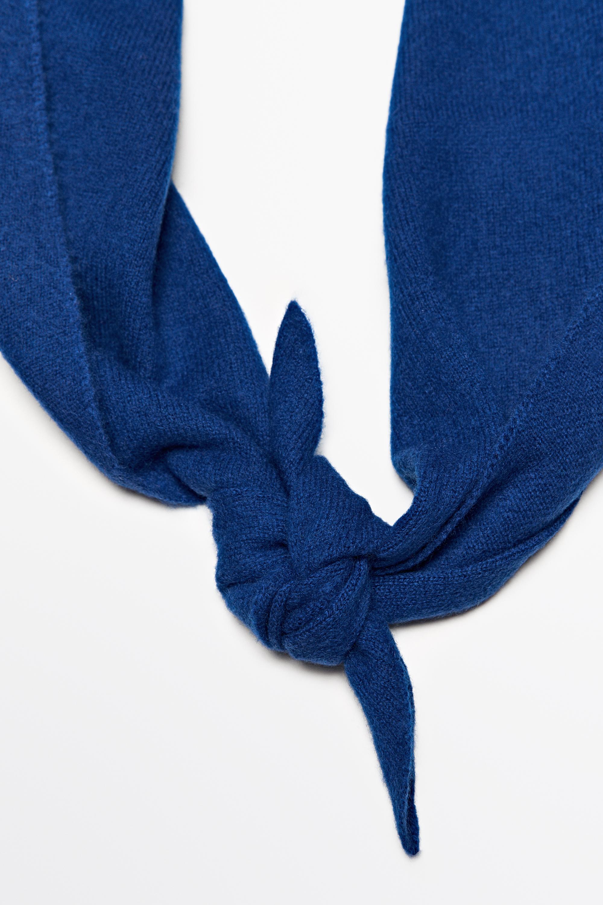 Medium wool cashmere blend knit bandana — INK BLUE