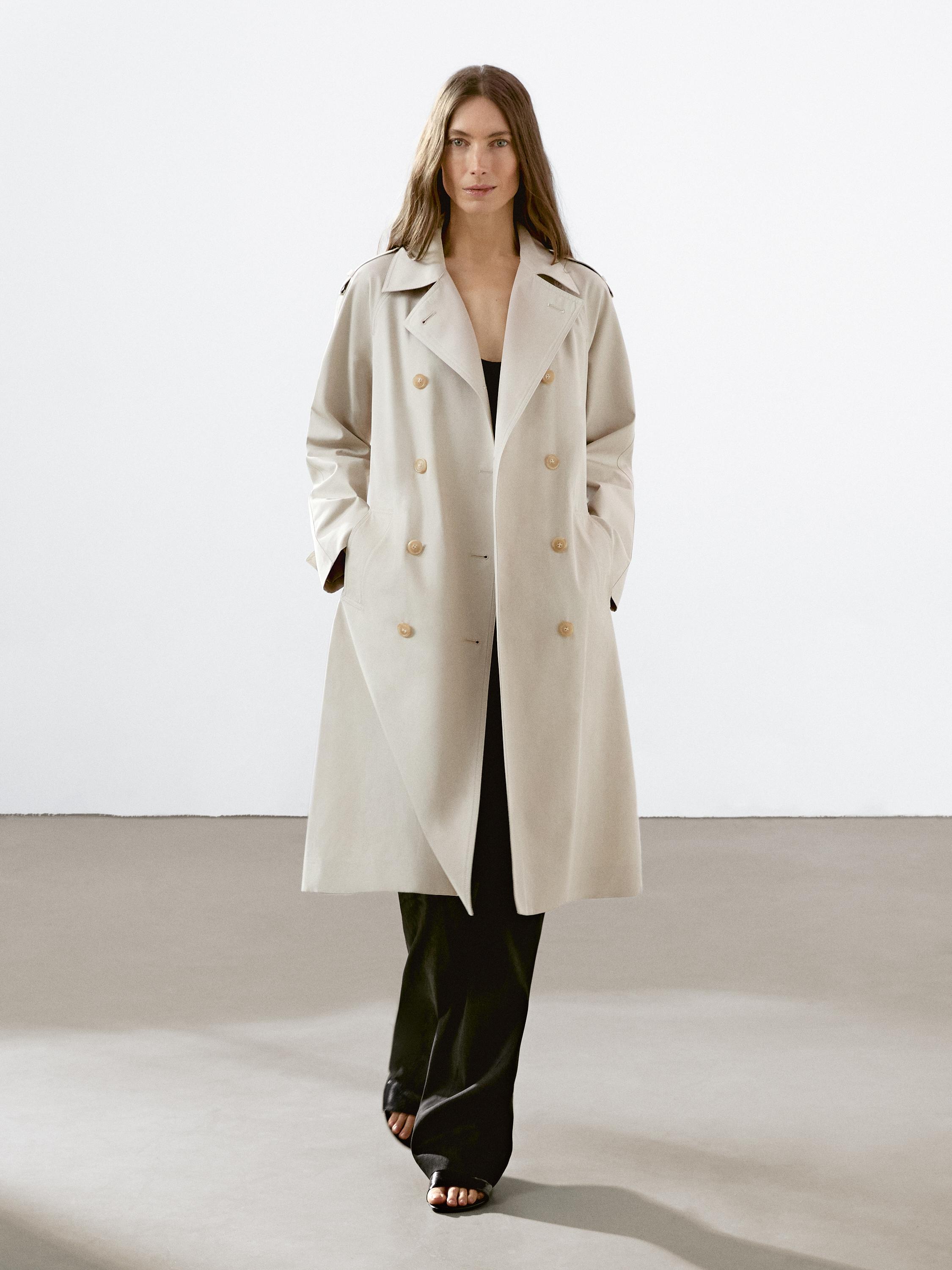 Klassischer wasserabweisender Trenchcoat