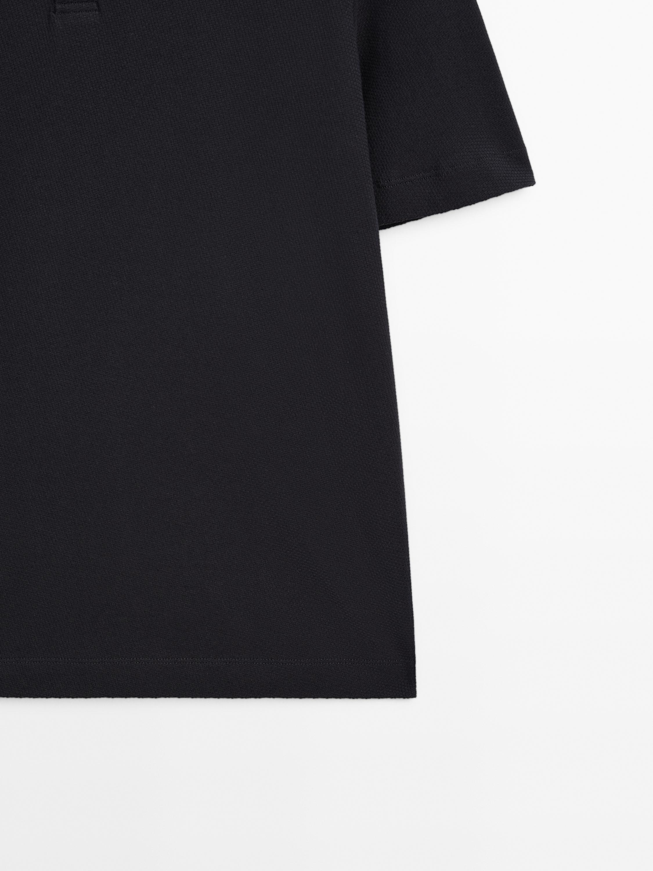 100% cotton textured knit polo shirt