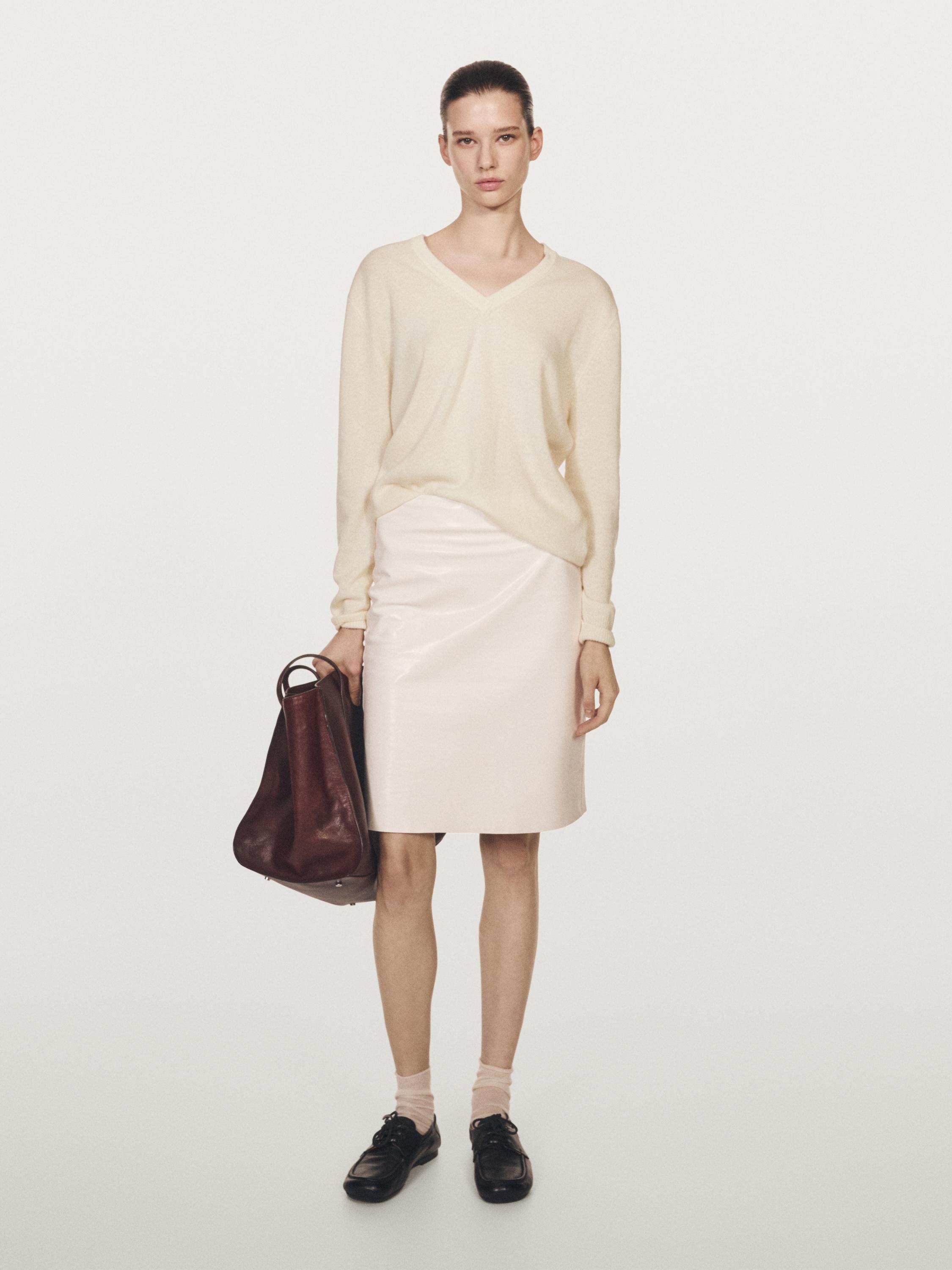 Knit 100% cashmere V-neck sweater