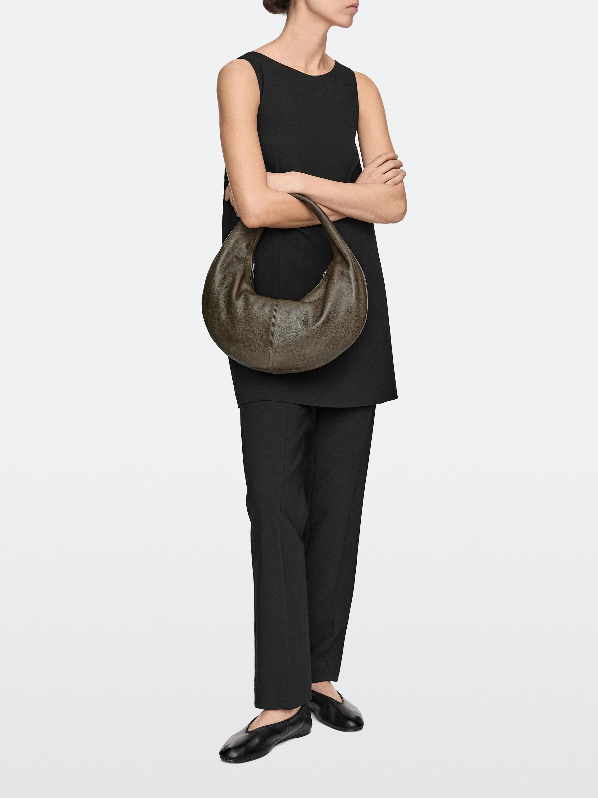 Sac Demi-Lune Moyen En Cuir Nappa - Kaki - 01 - Massimo Dutti - Femme