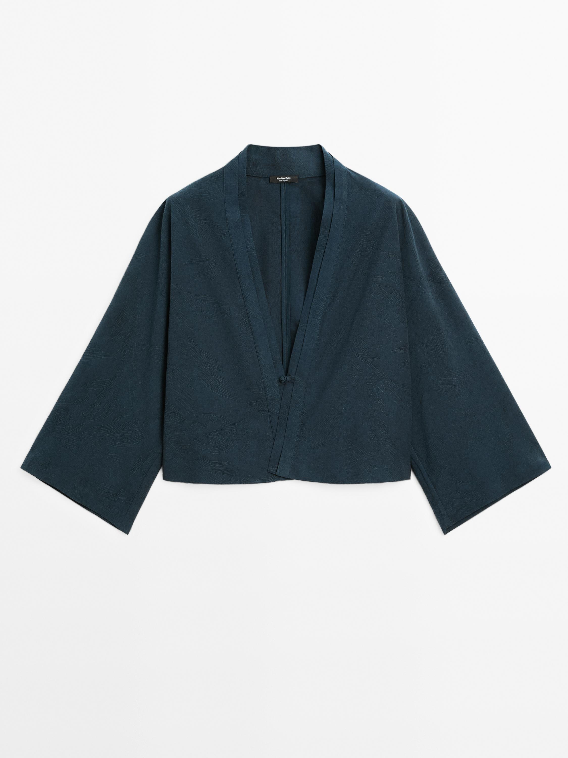 Flowing jacquard kimono with rhinestone button