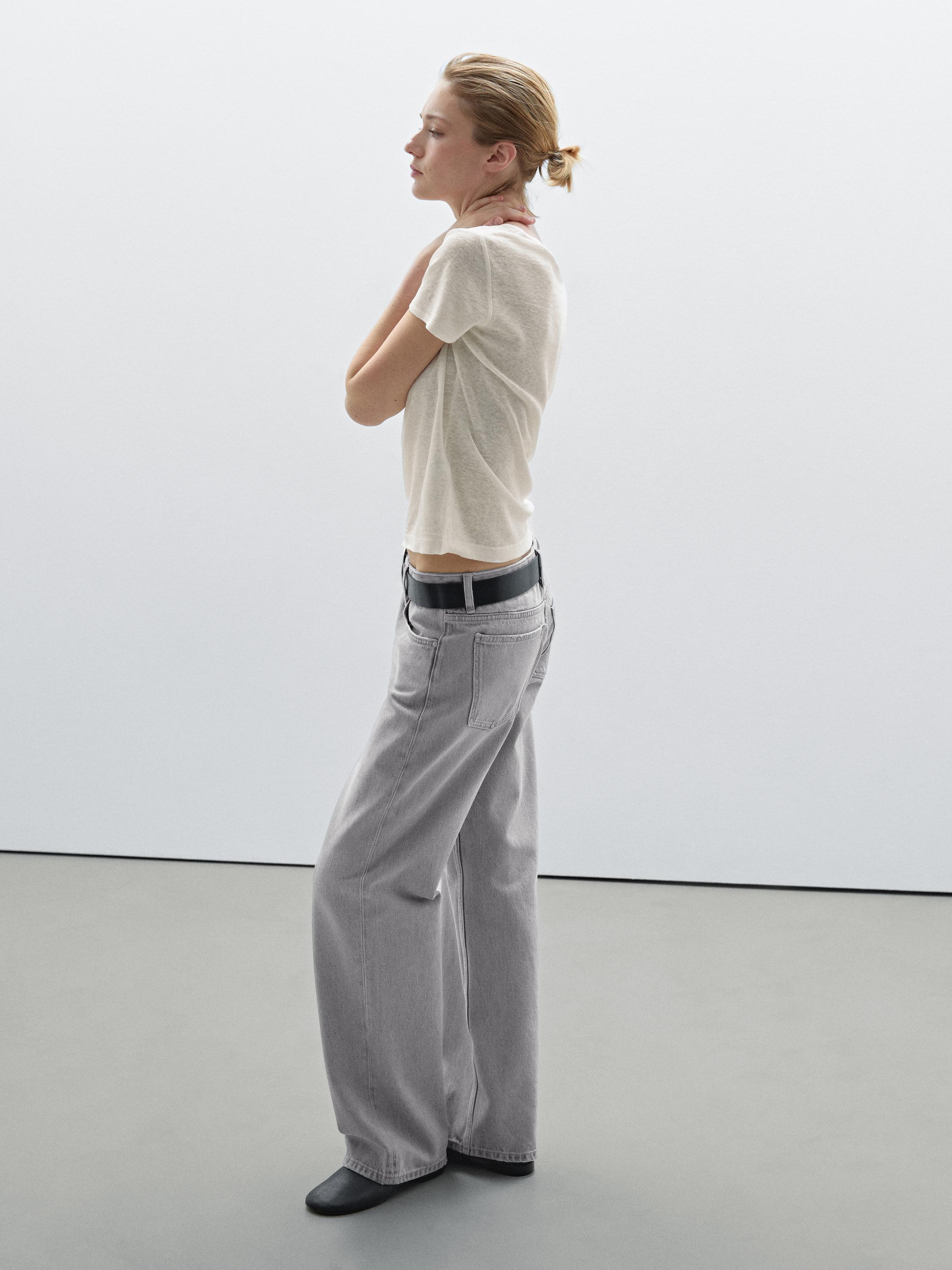 Low-rise straight-leg jeans