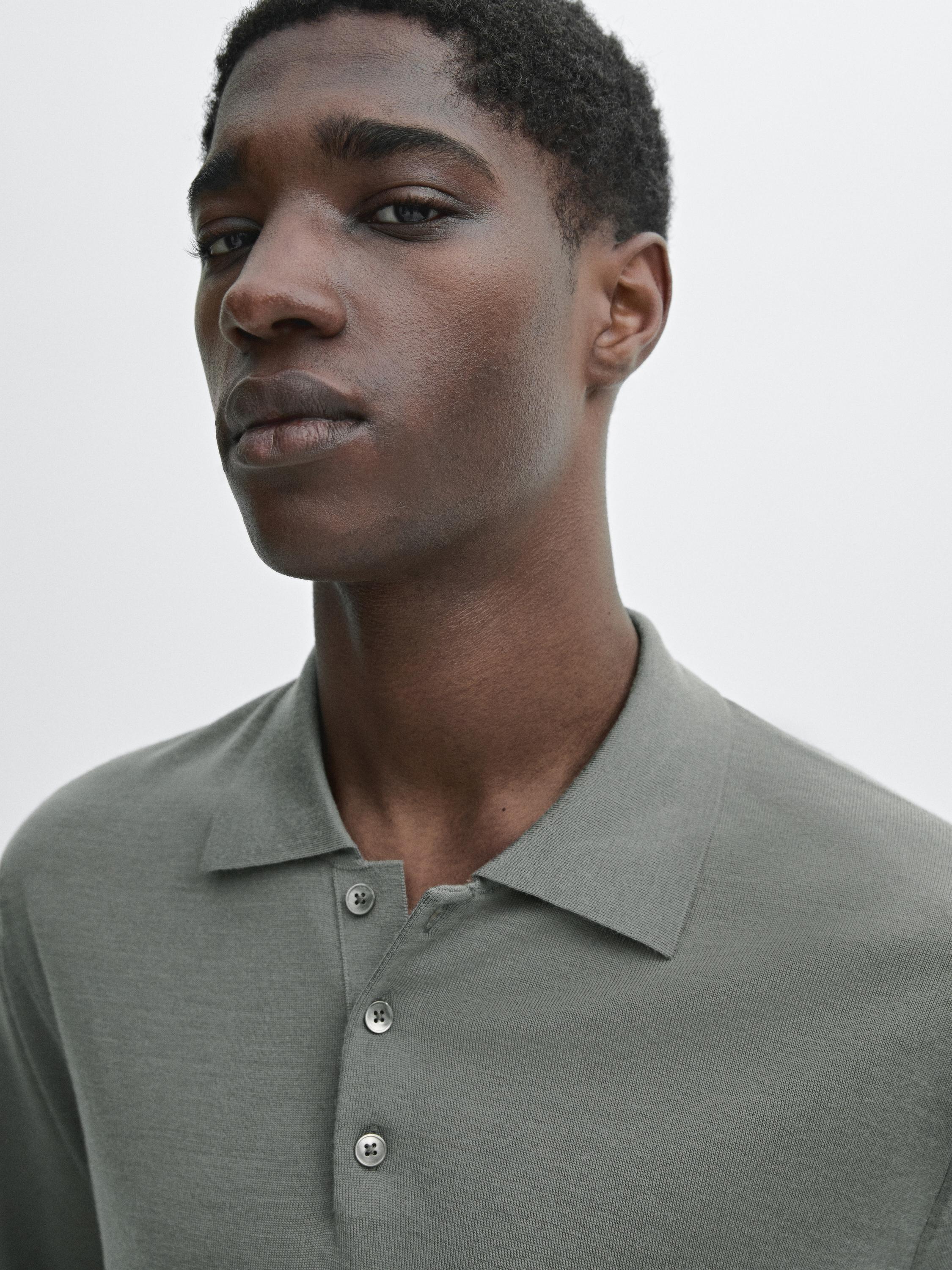 100% merino wool knit sweater with polo collar