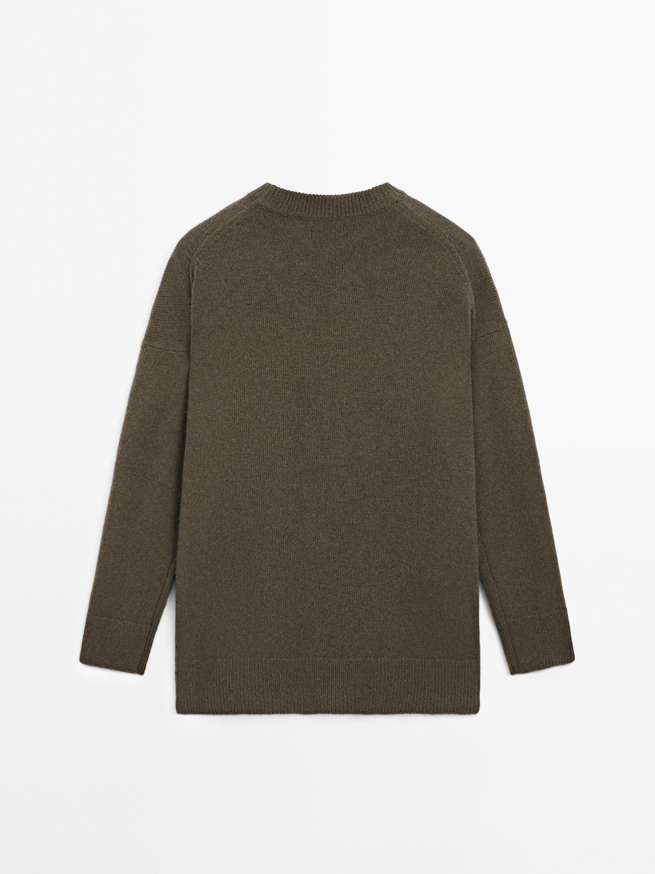 100% cashmere oversize knit sweater