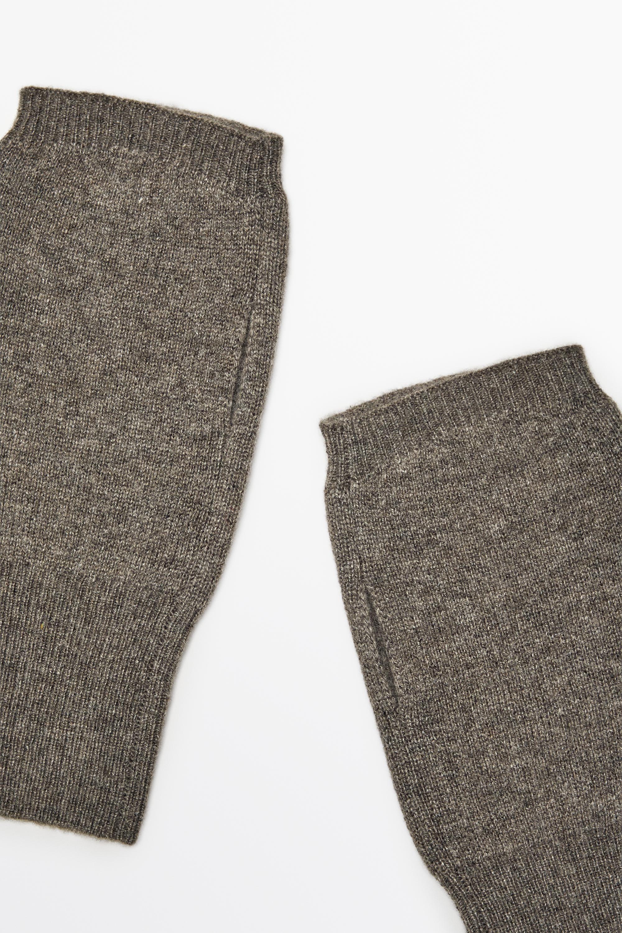 100% cashmere knit mittens