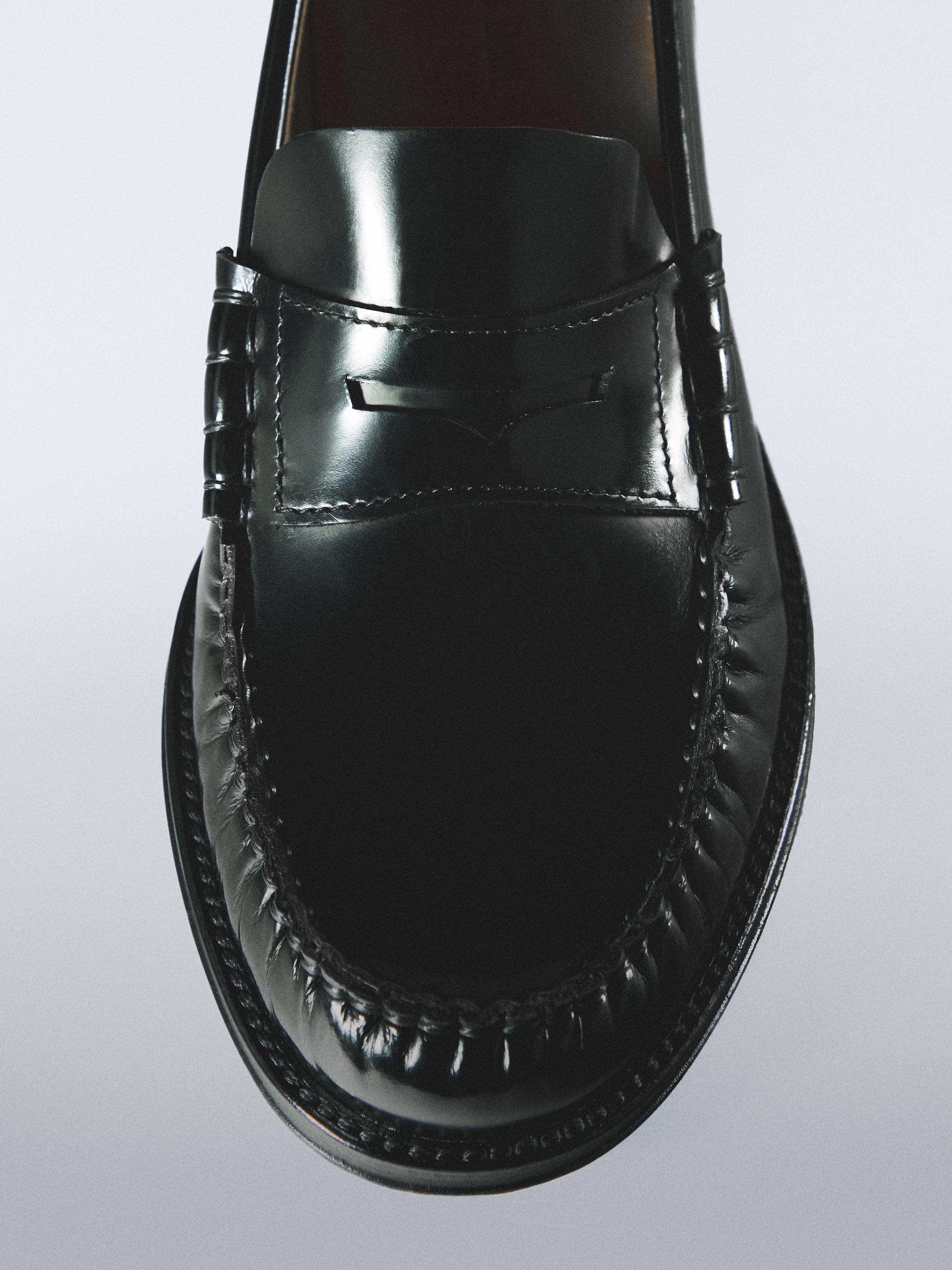 Leather loafer — BLACK