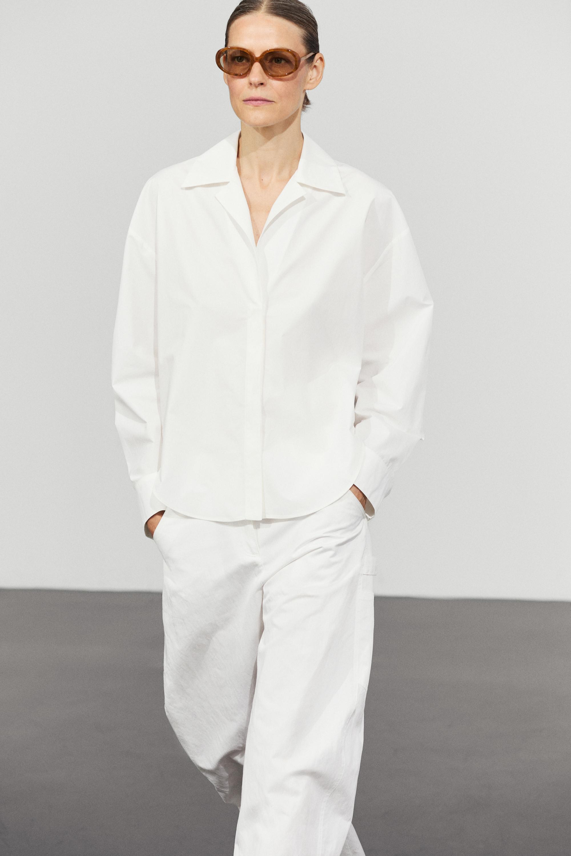 Poplin shirt with seam details