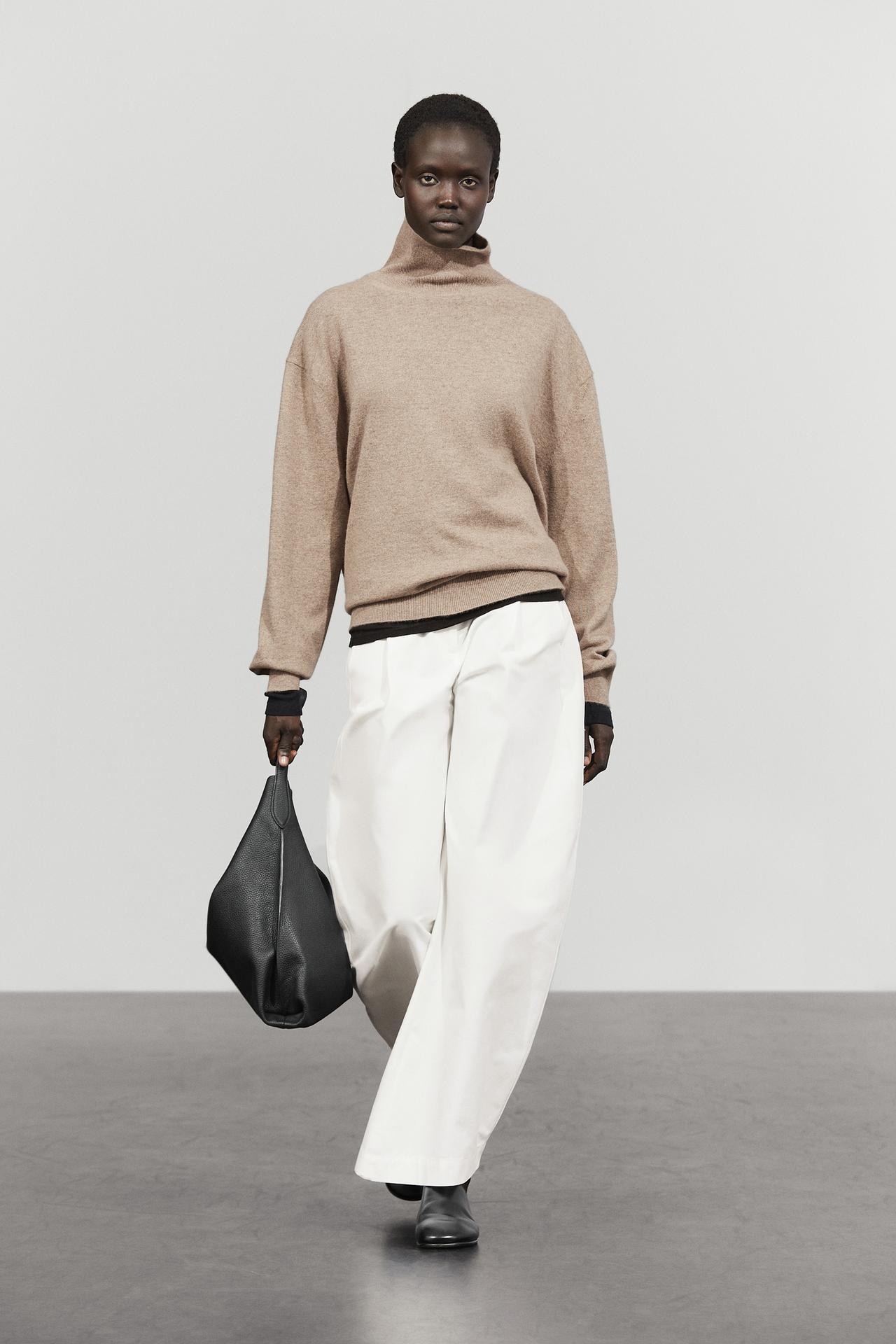 100% cashmere high neck knit sweater — BEIGE