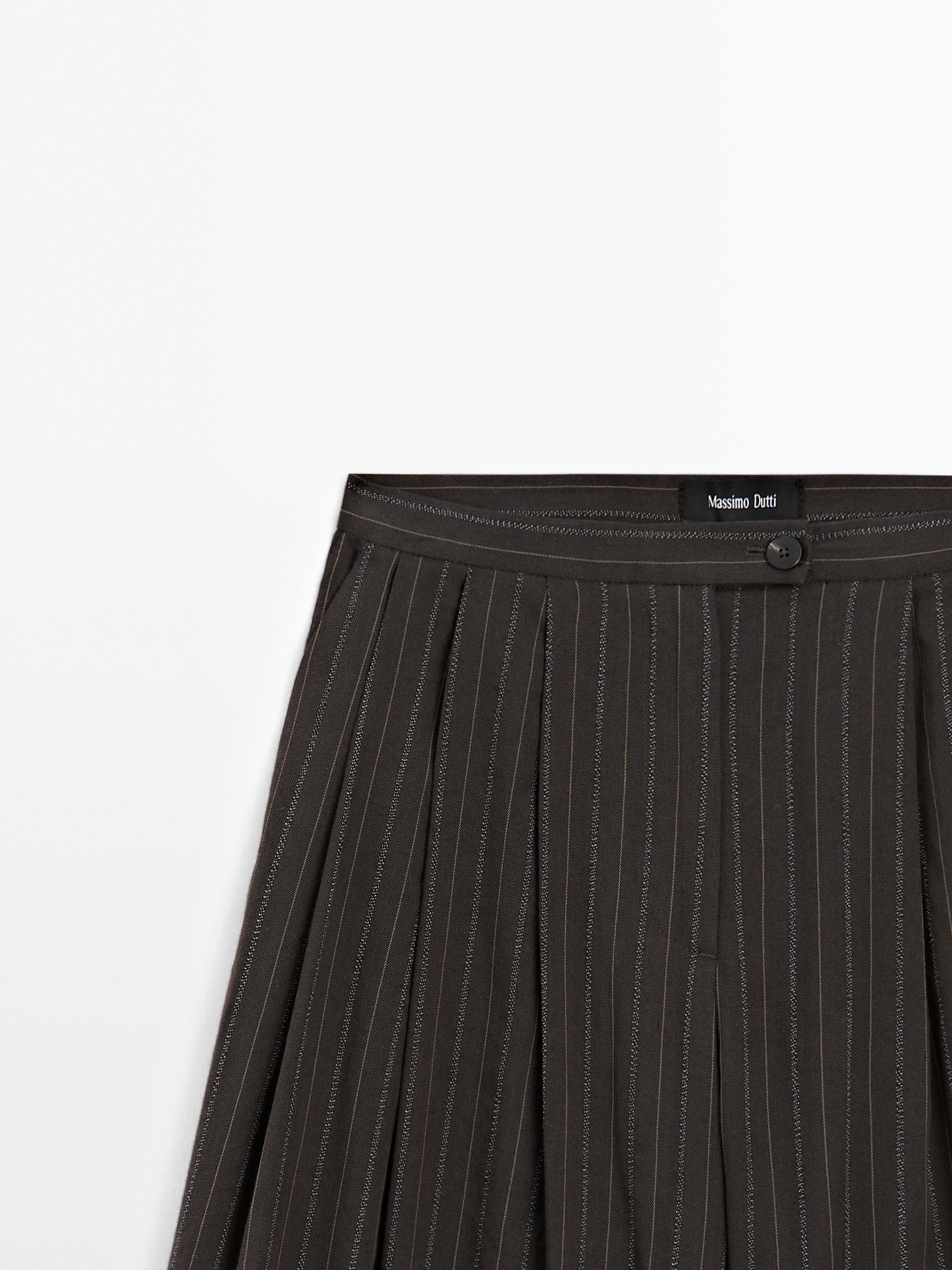 Wide-leg trousers with triple dart detail