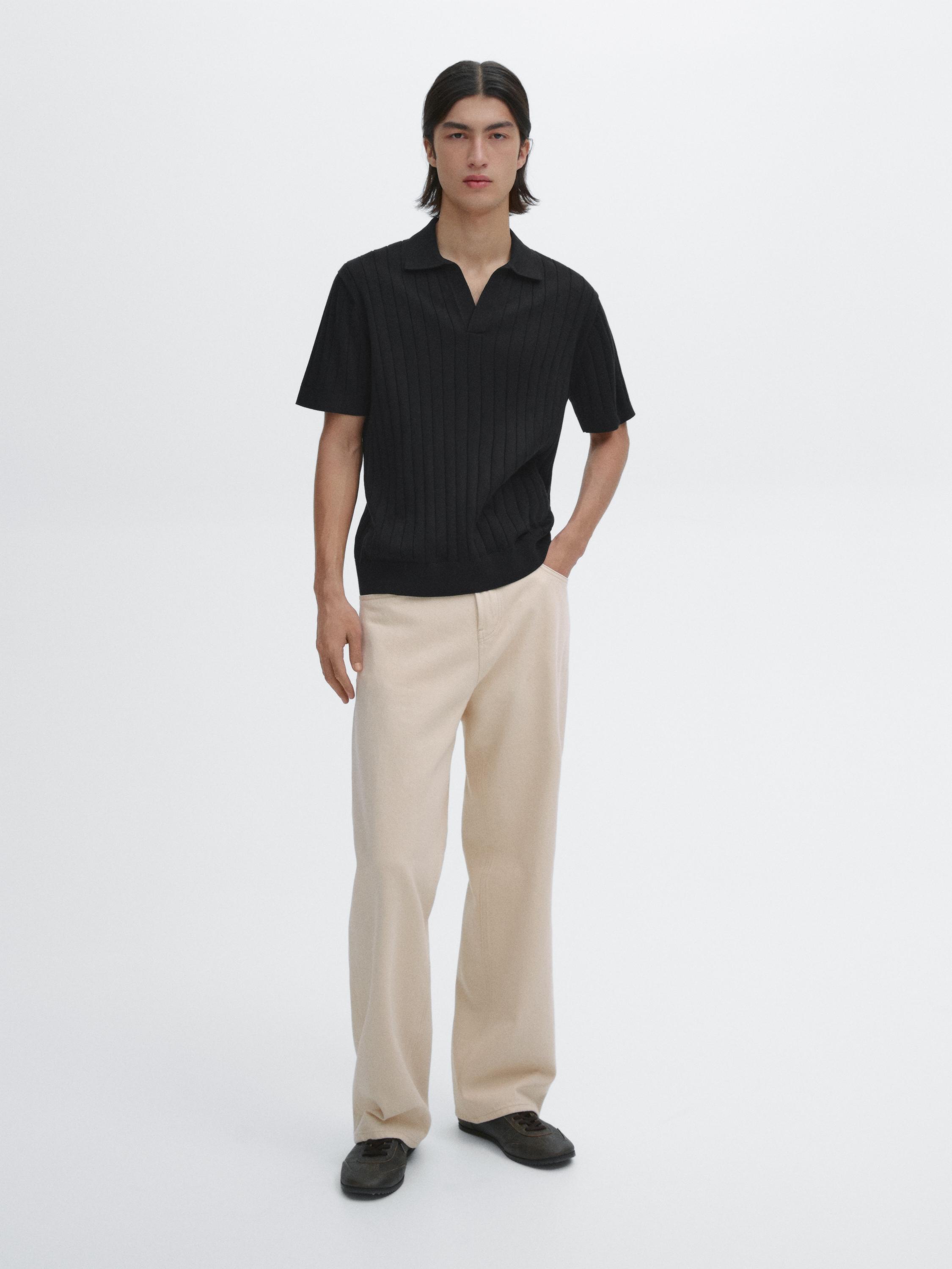 V-neck polo shirt with cotton piping