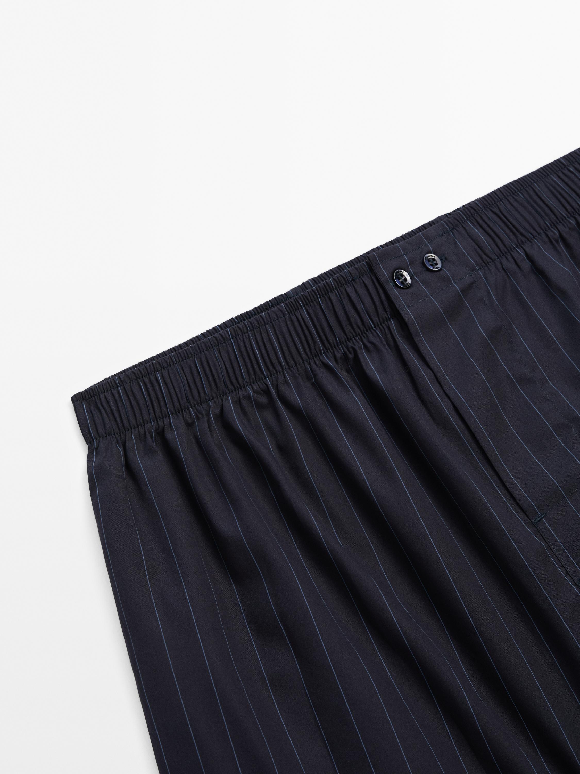 Gestreifter, marineblauer Popelinslip