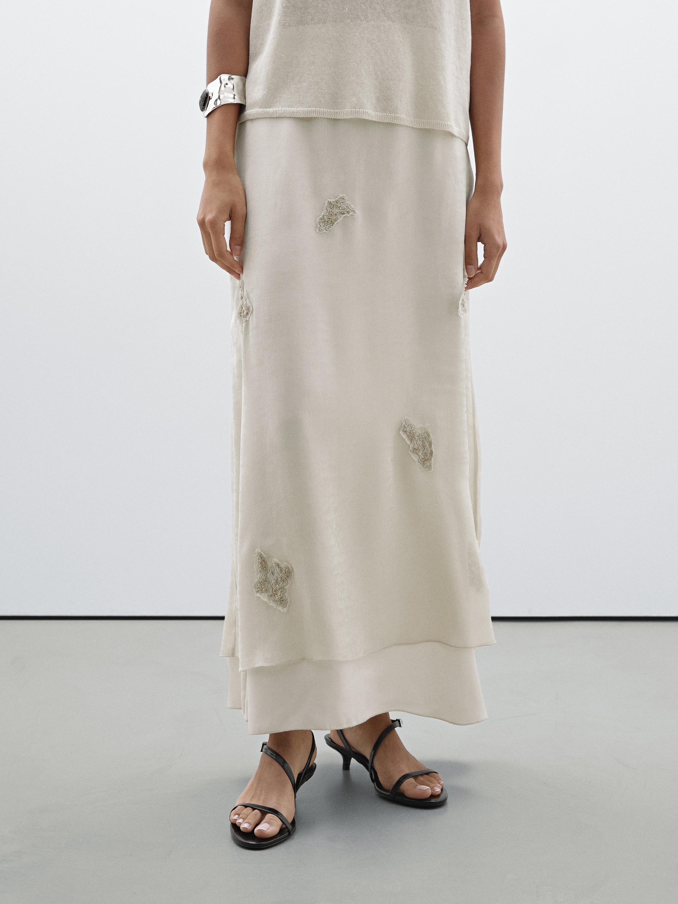 Midi skirt with embroidery