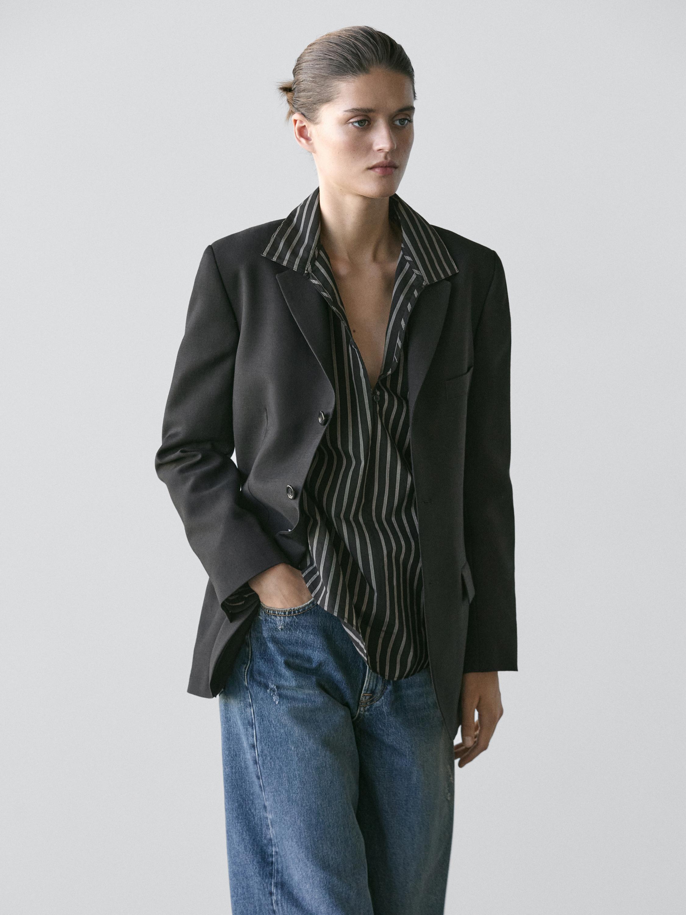 100% wool three-button blazer — BLACK