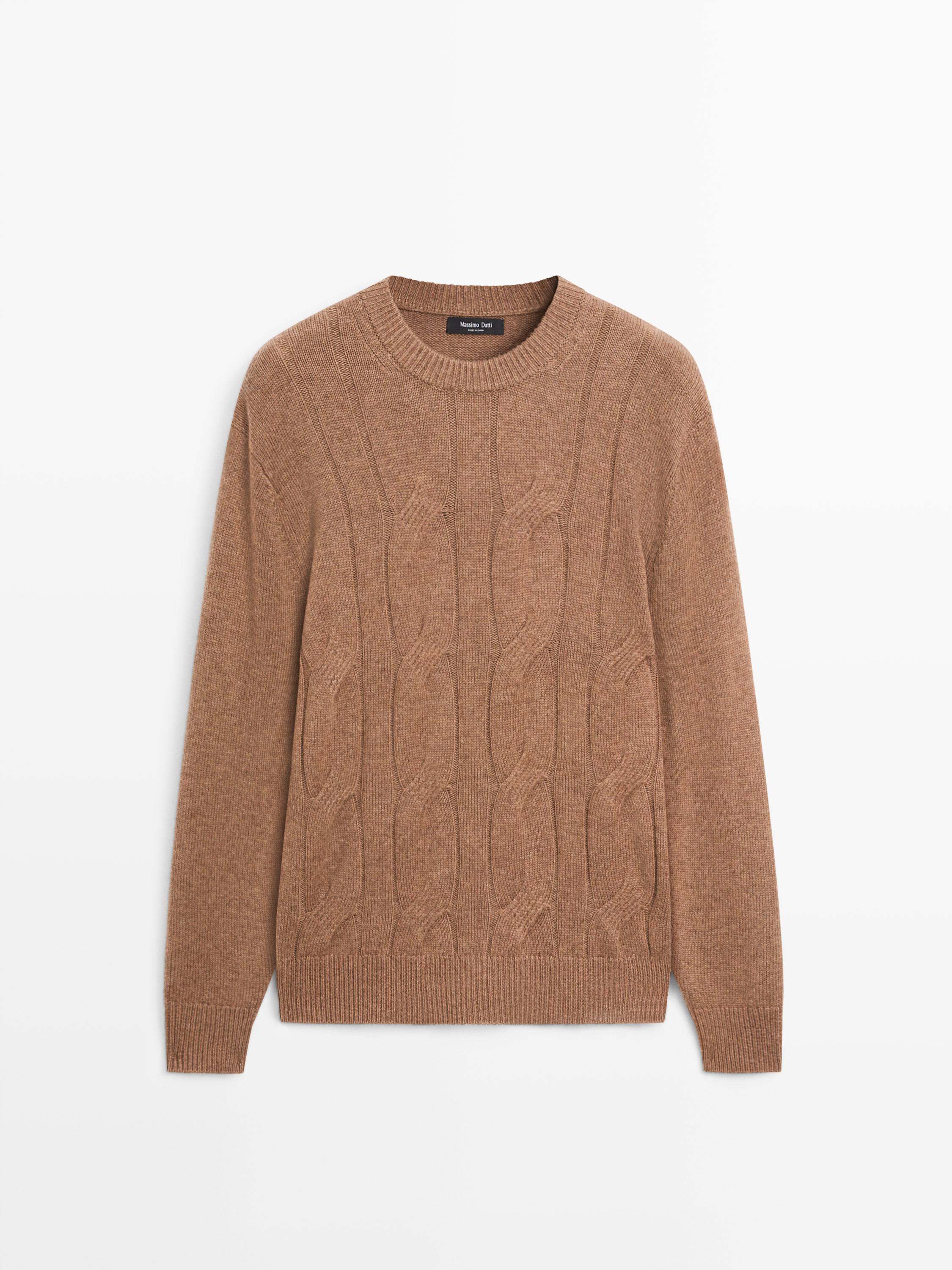 Pull laine en maille tressée