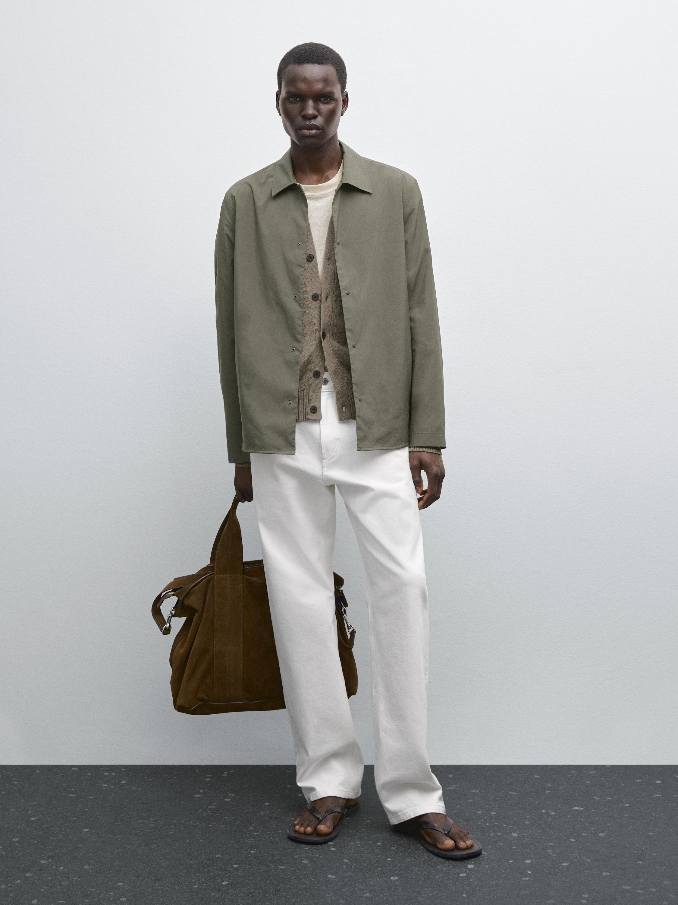 Куртка классического кроя из высокотехнологичной ткани