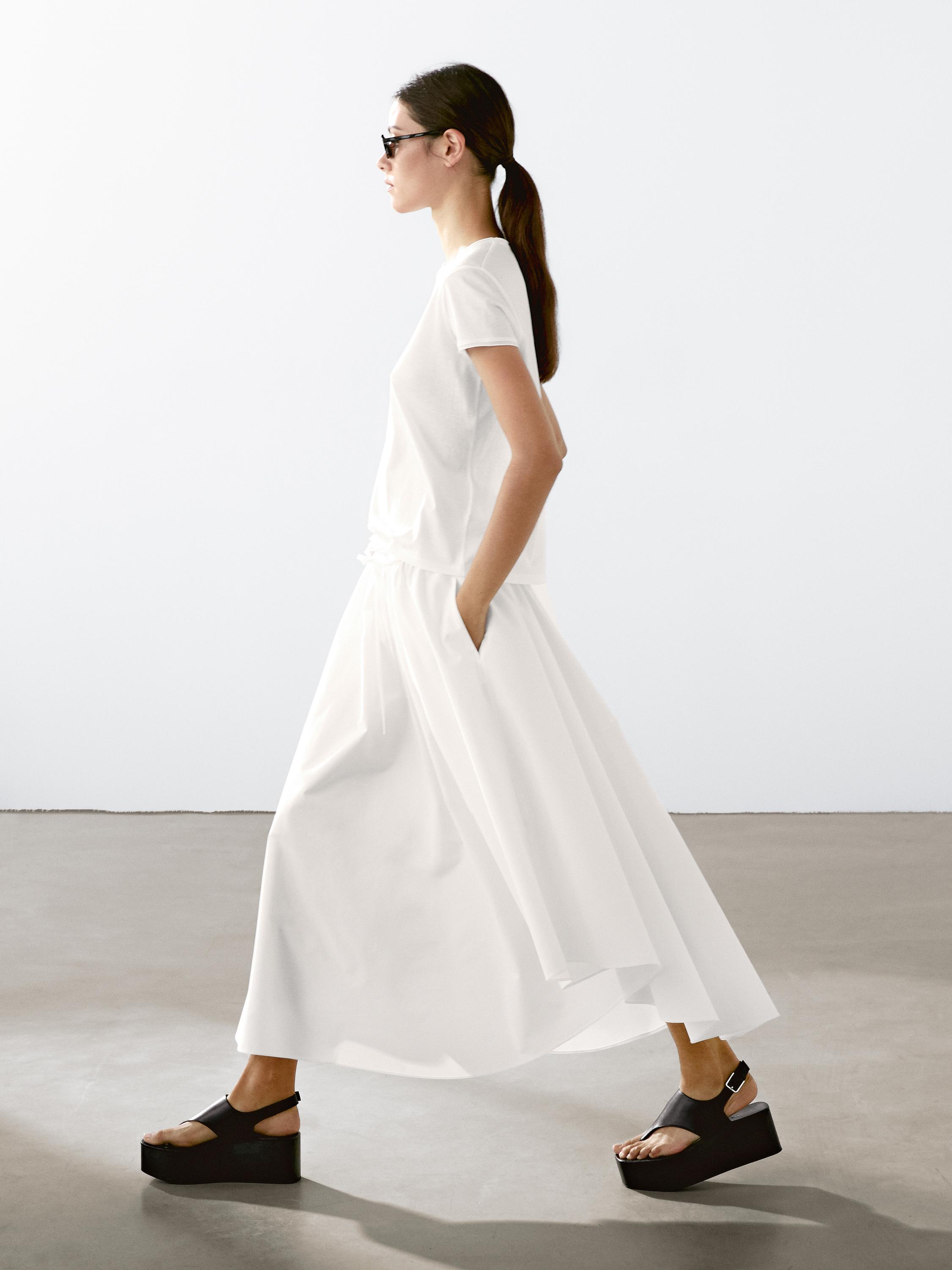 Flowing short sleeve T-shirt