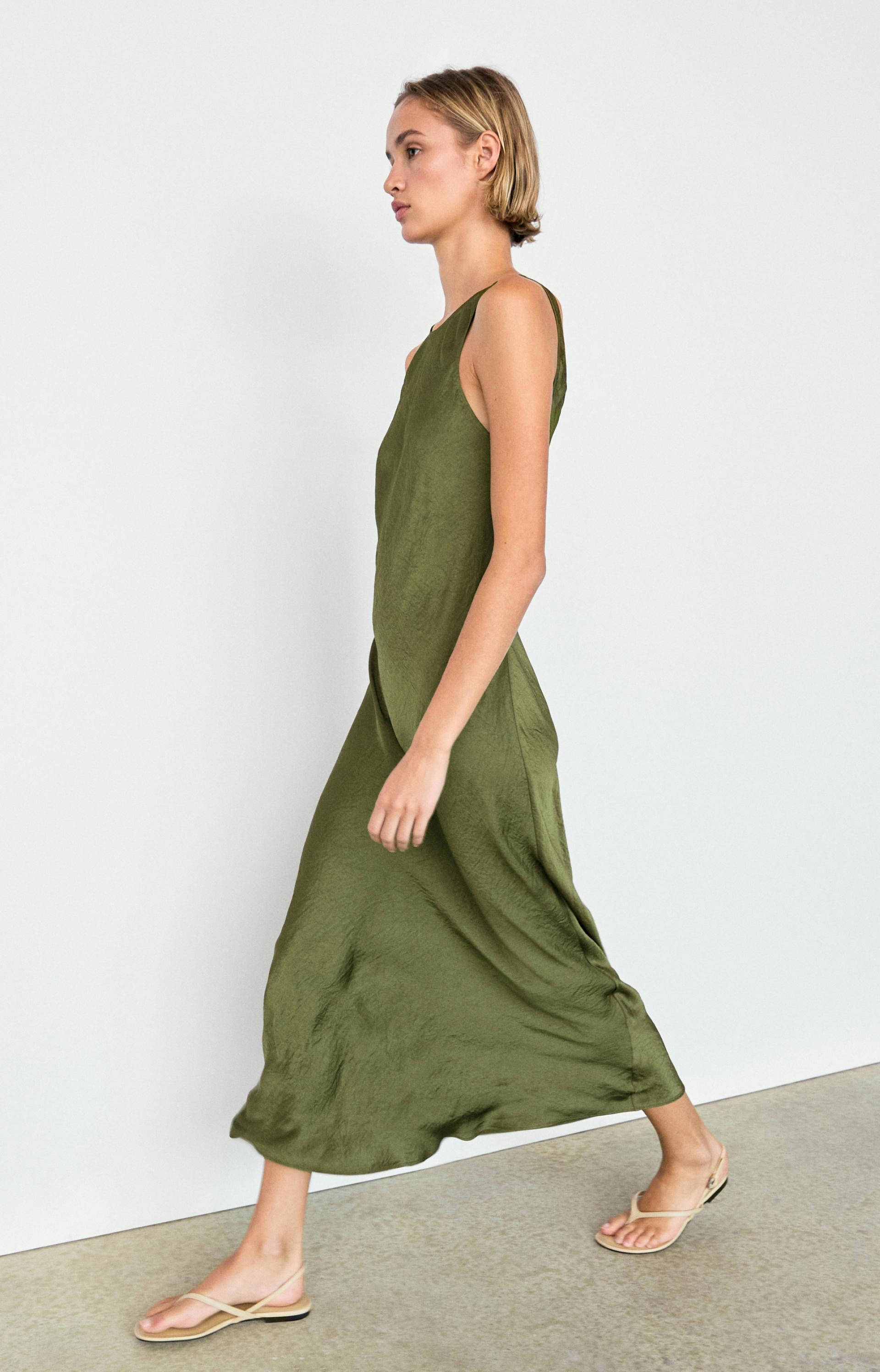 Flowing midi dress — GREEN
