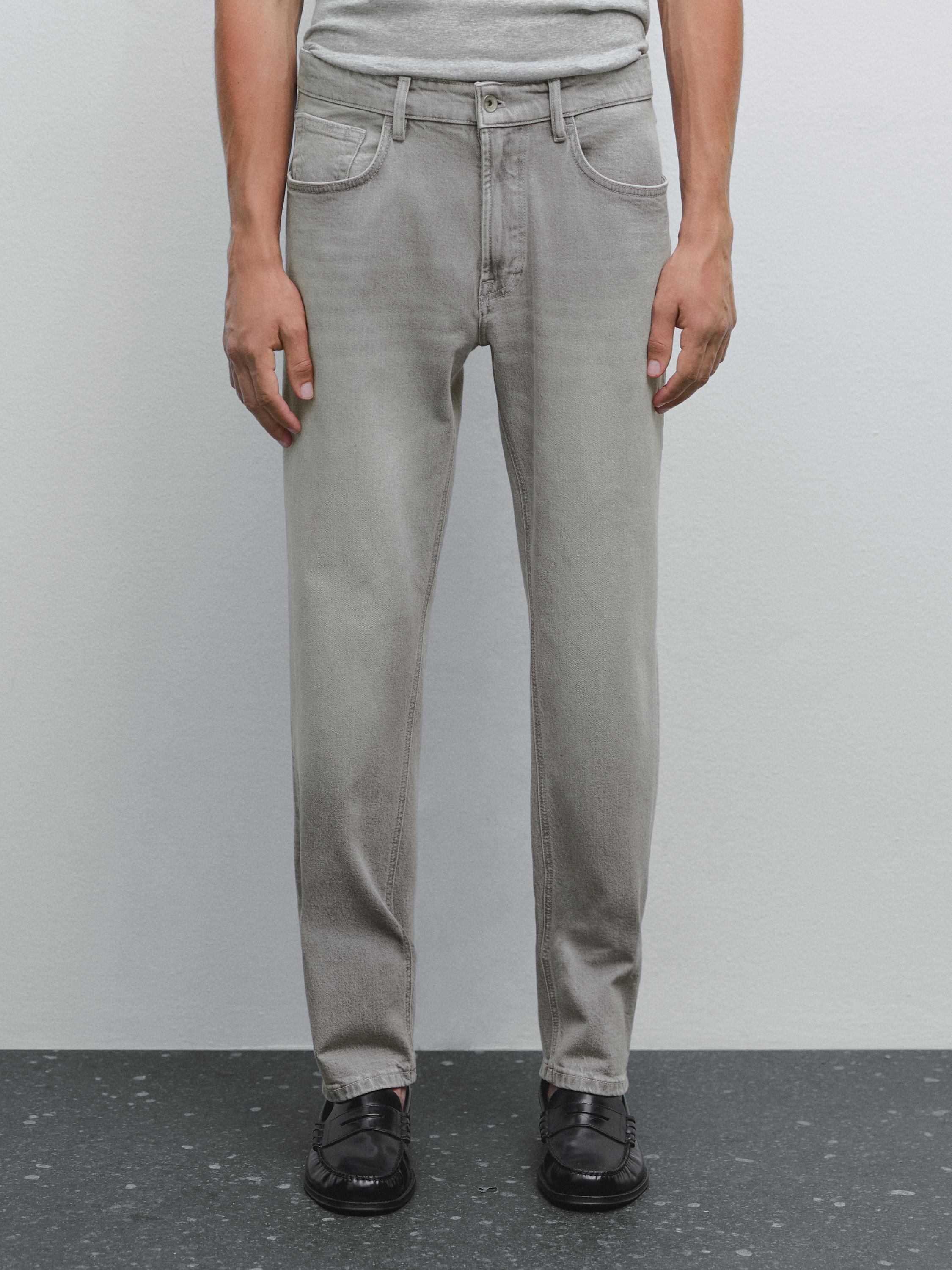 Tapered fit jeans