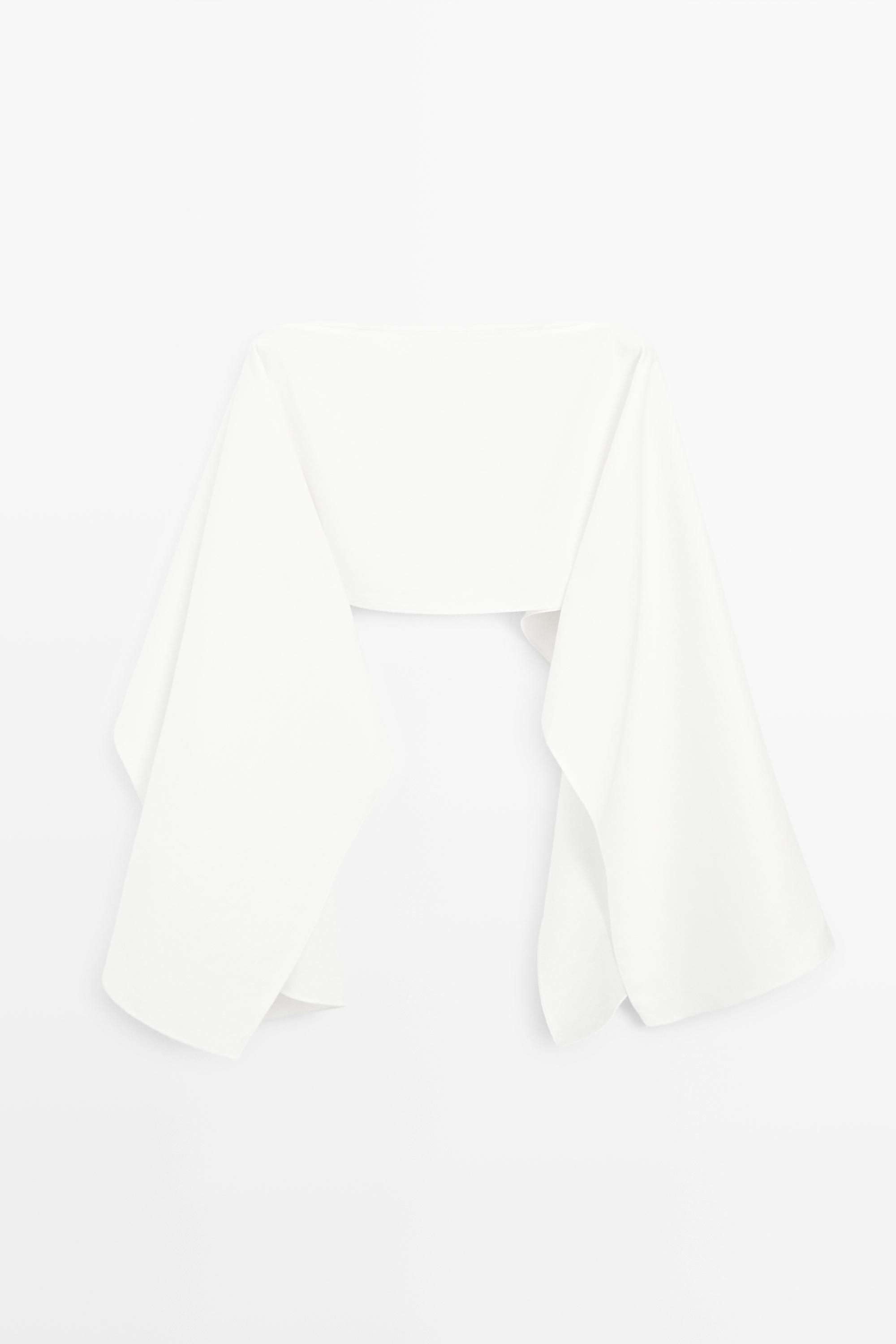 Lightweight asymmetric cape - STUDIO