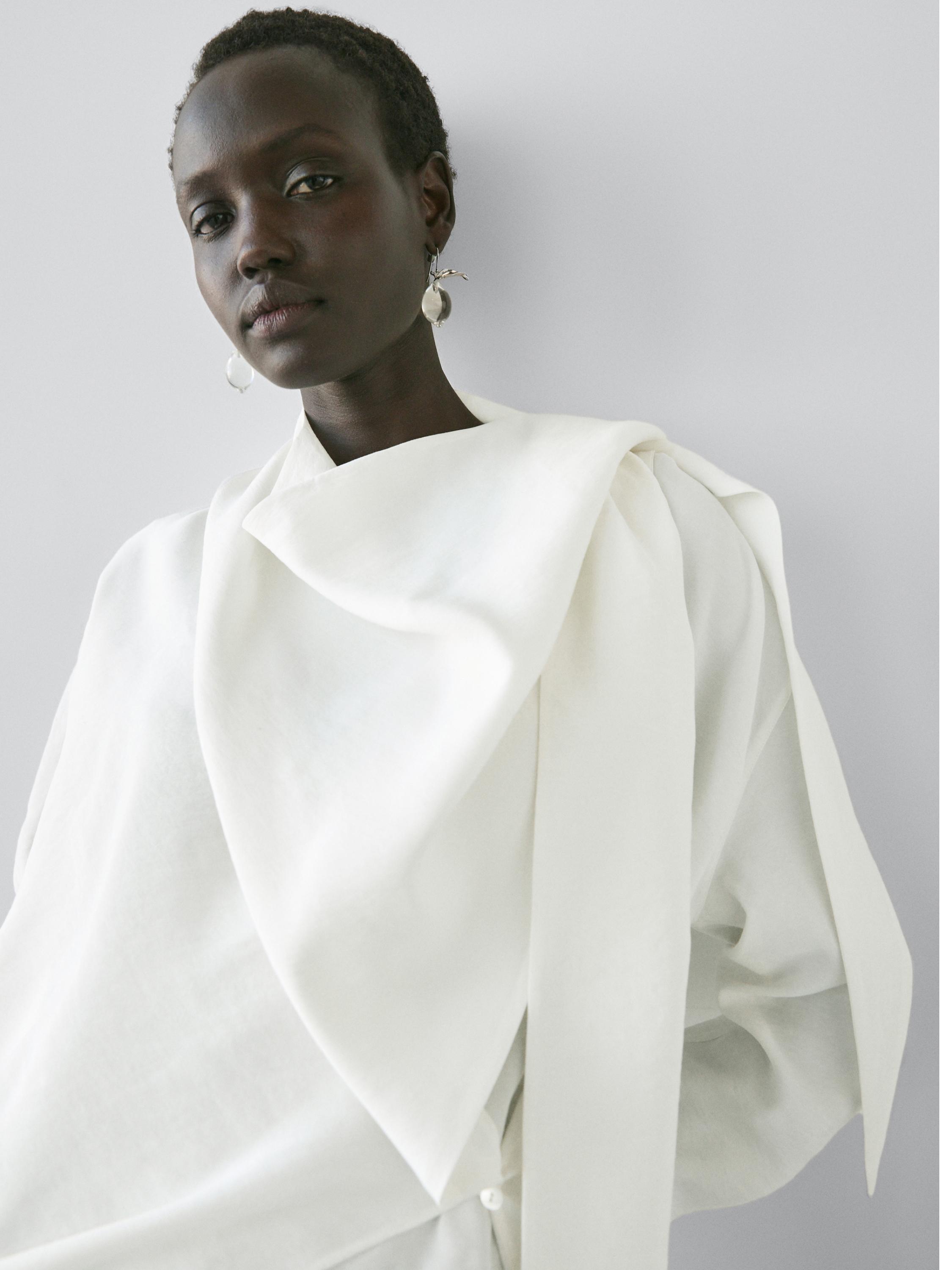 Blouse met gedrapeerd detail - STUDIO