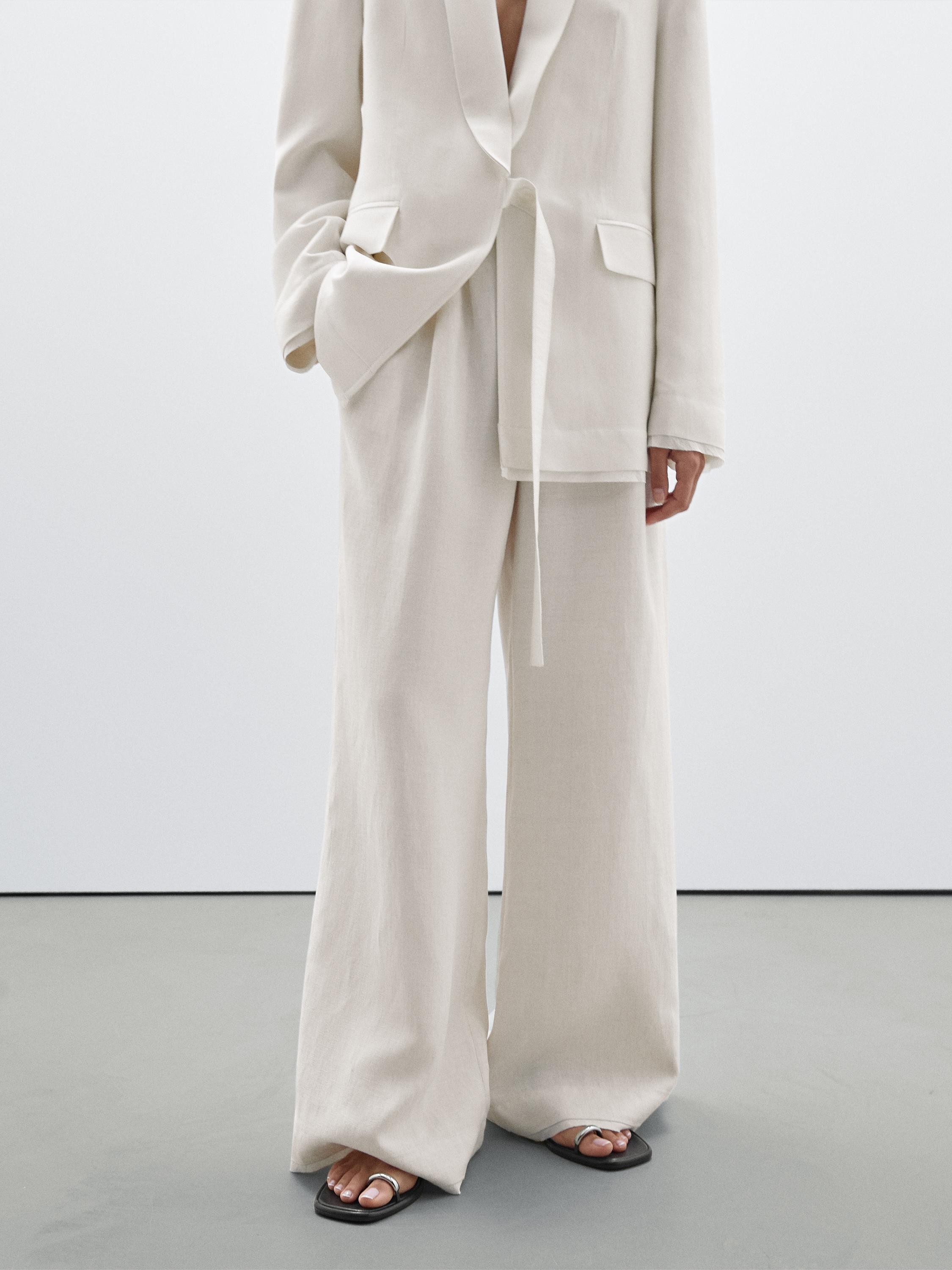Suit trousers in contrasting fabric
