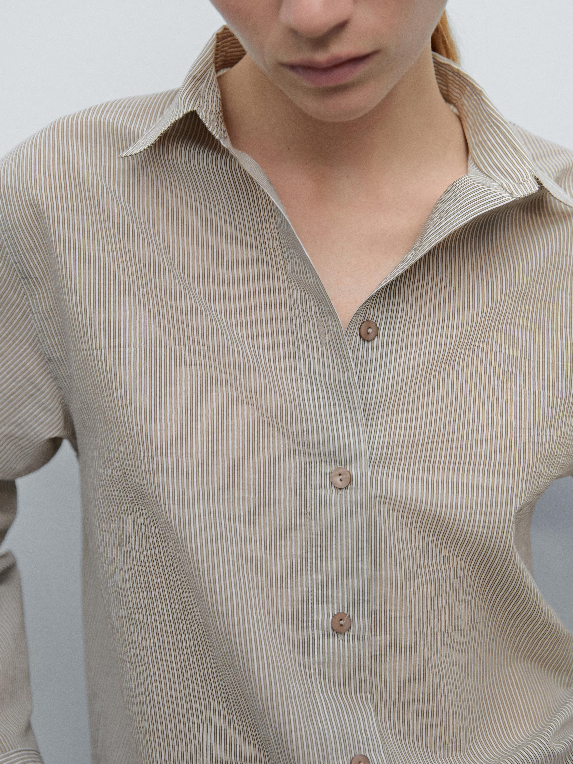 Camisa às riscas em mistura de algodão