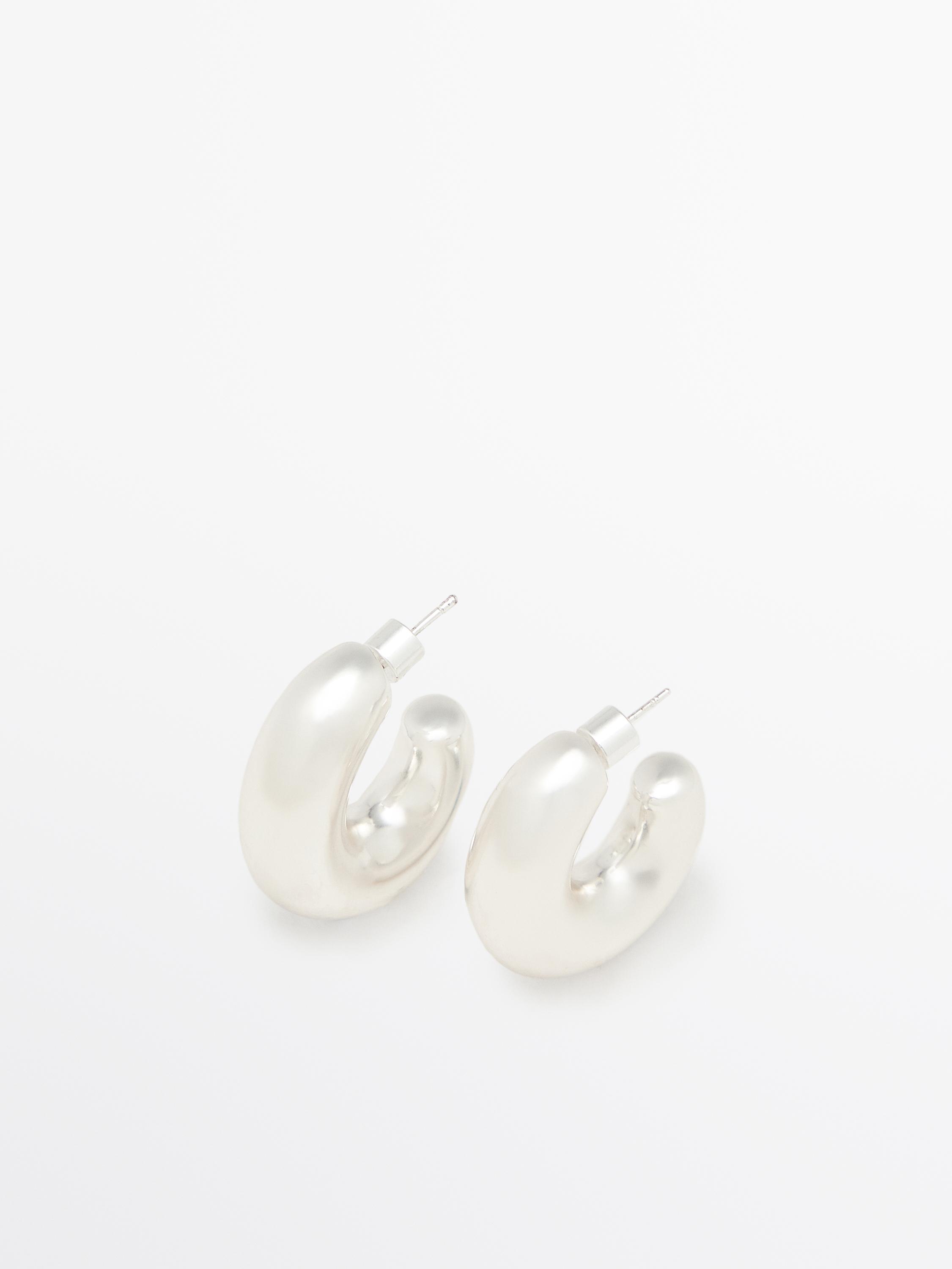 Boucles d’oreilles anneaux courbes