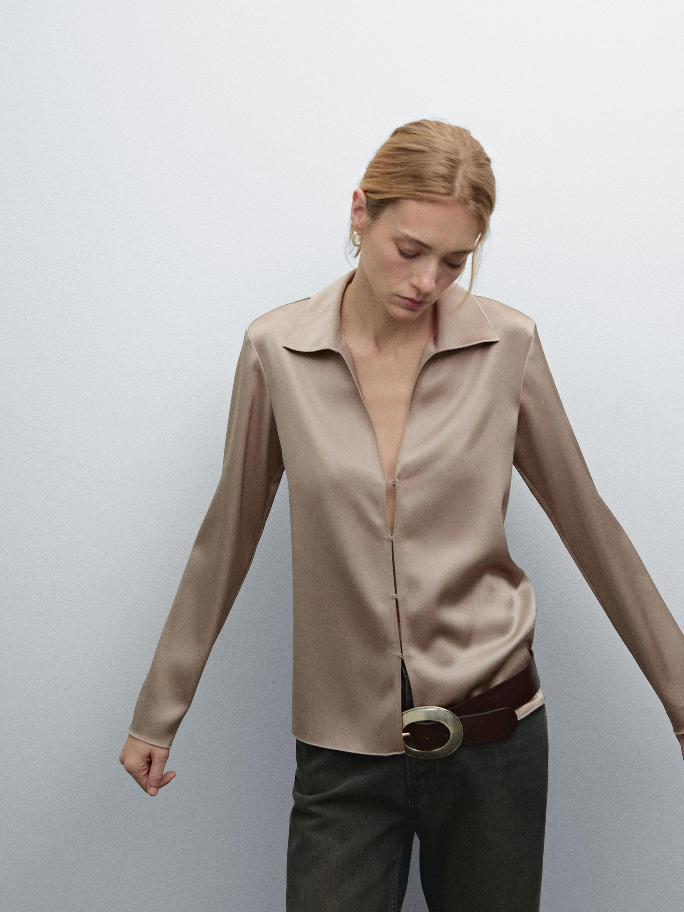 Camisa fluida satinada detalle botones