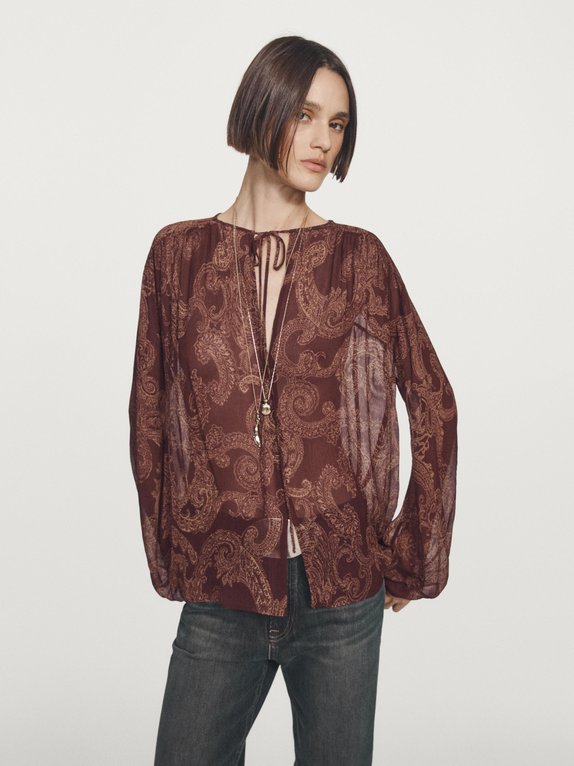 Blusa arina paisley estanpatuarekin