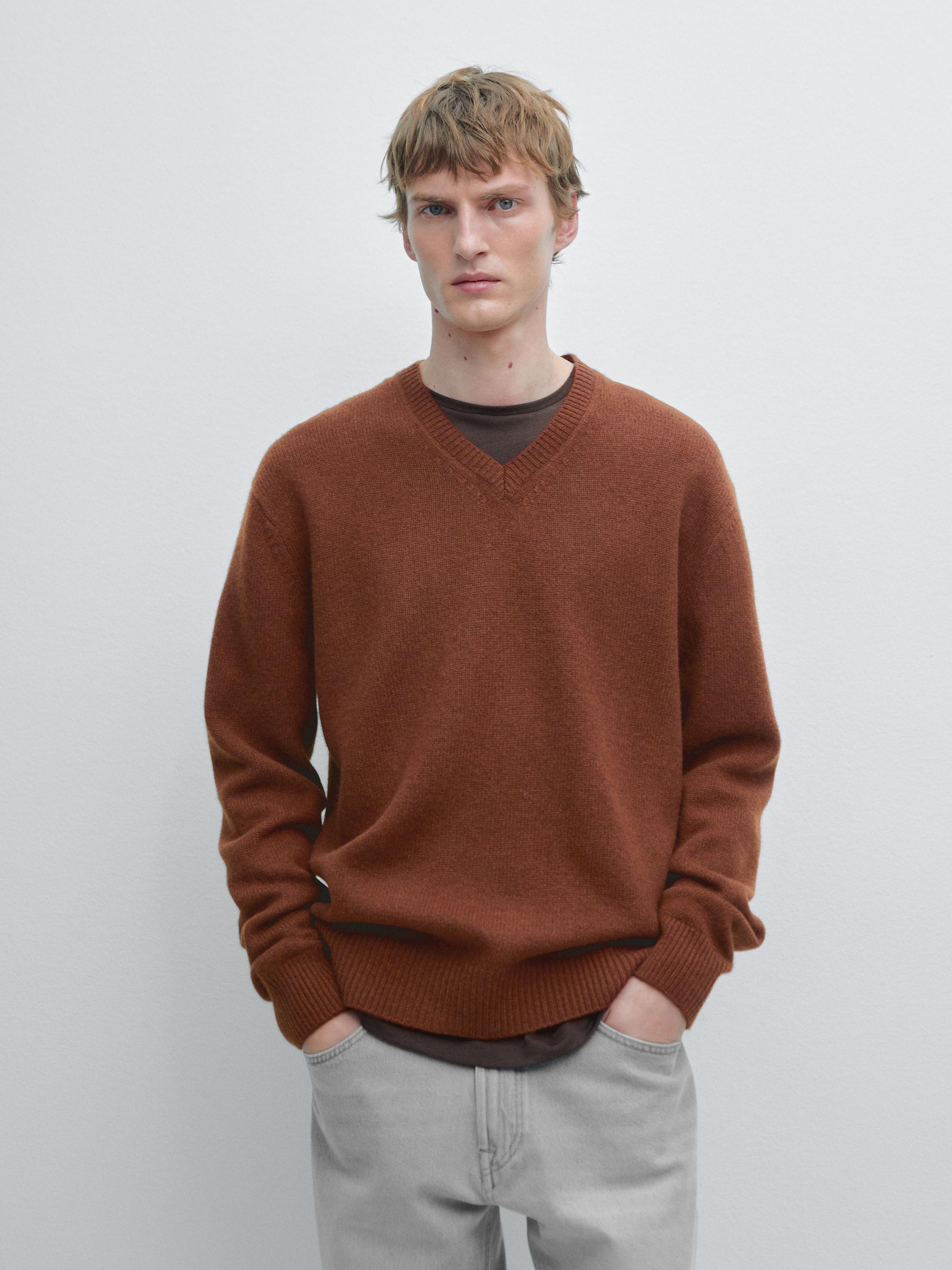 Jersey punto cuello pico 100% lana