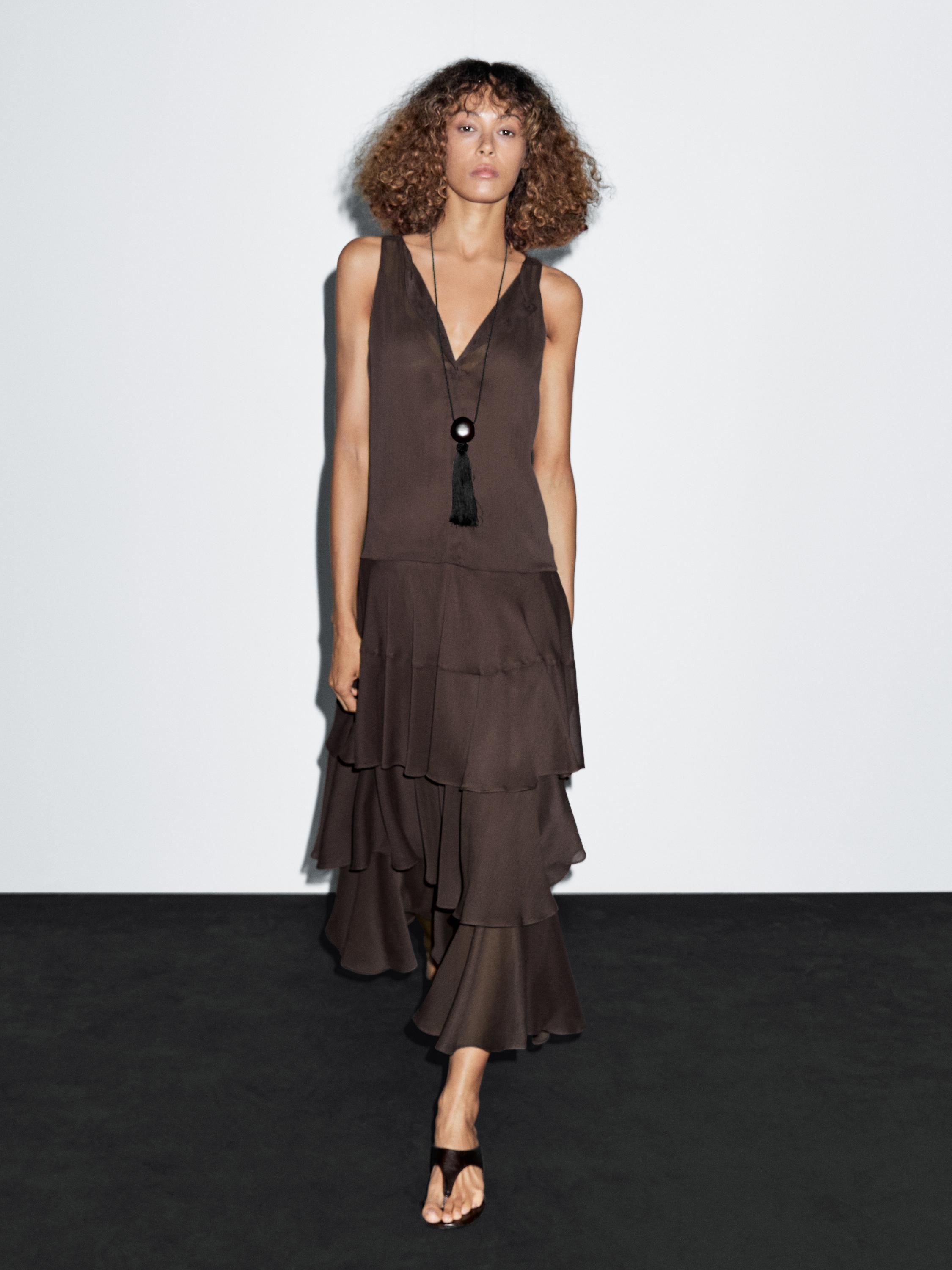 Robe longue fluide à volants