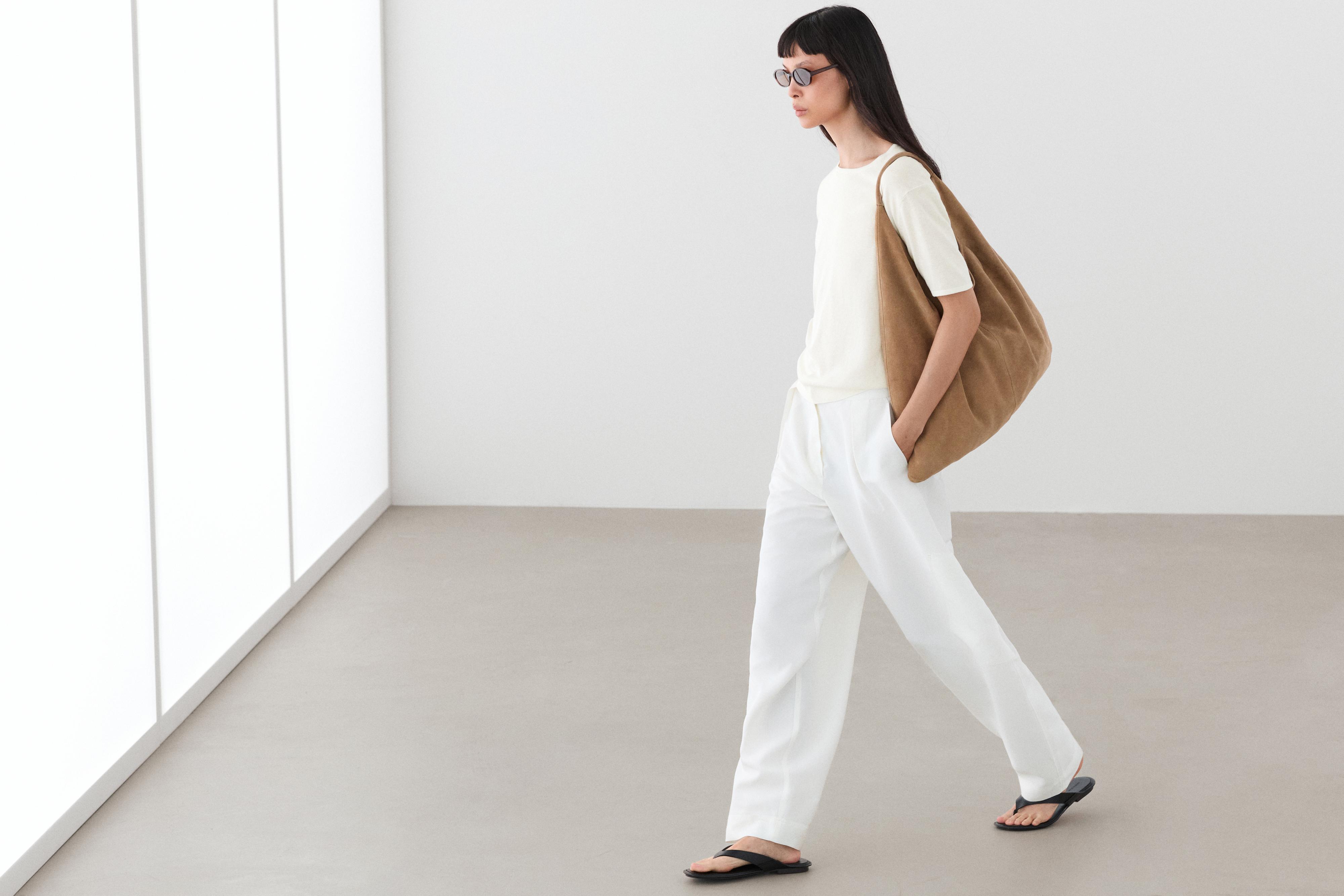 Flowing trousers with darts - LIMITED EDITION — BEIGE