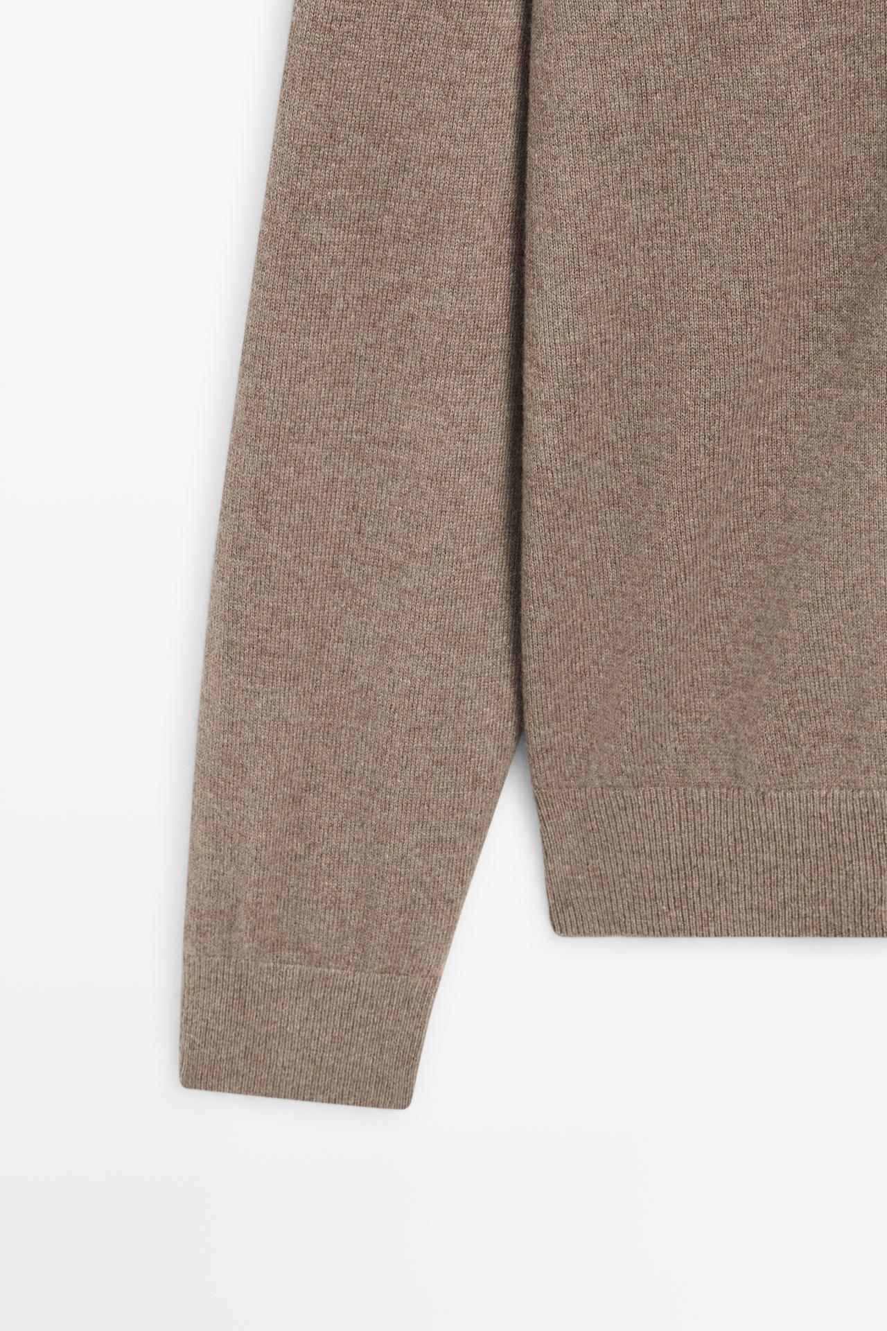 100% cashmere knit polo sweater — Sand
