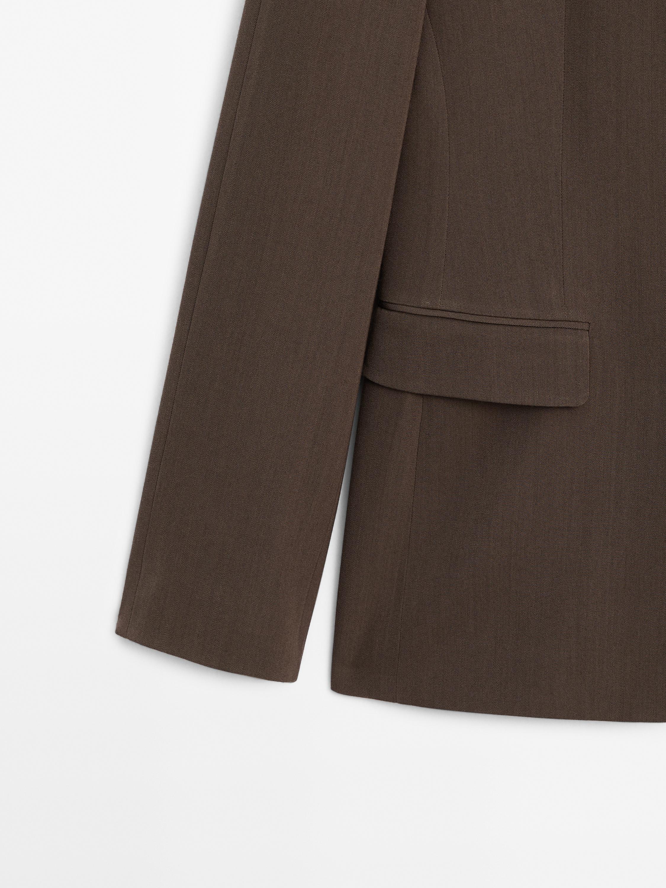 Fitted wool blend blazer