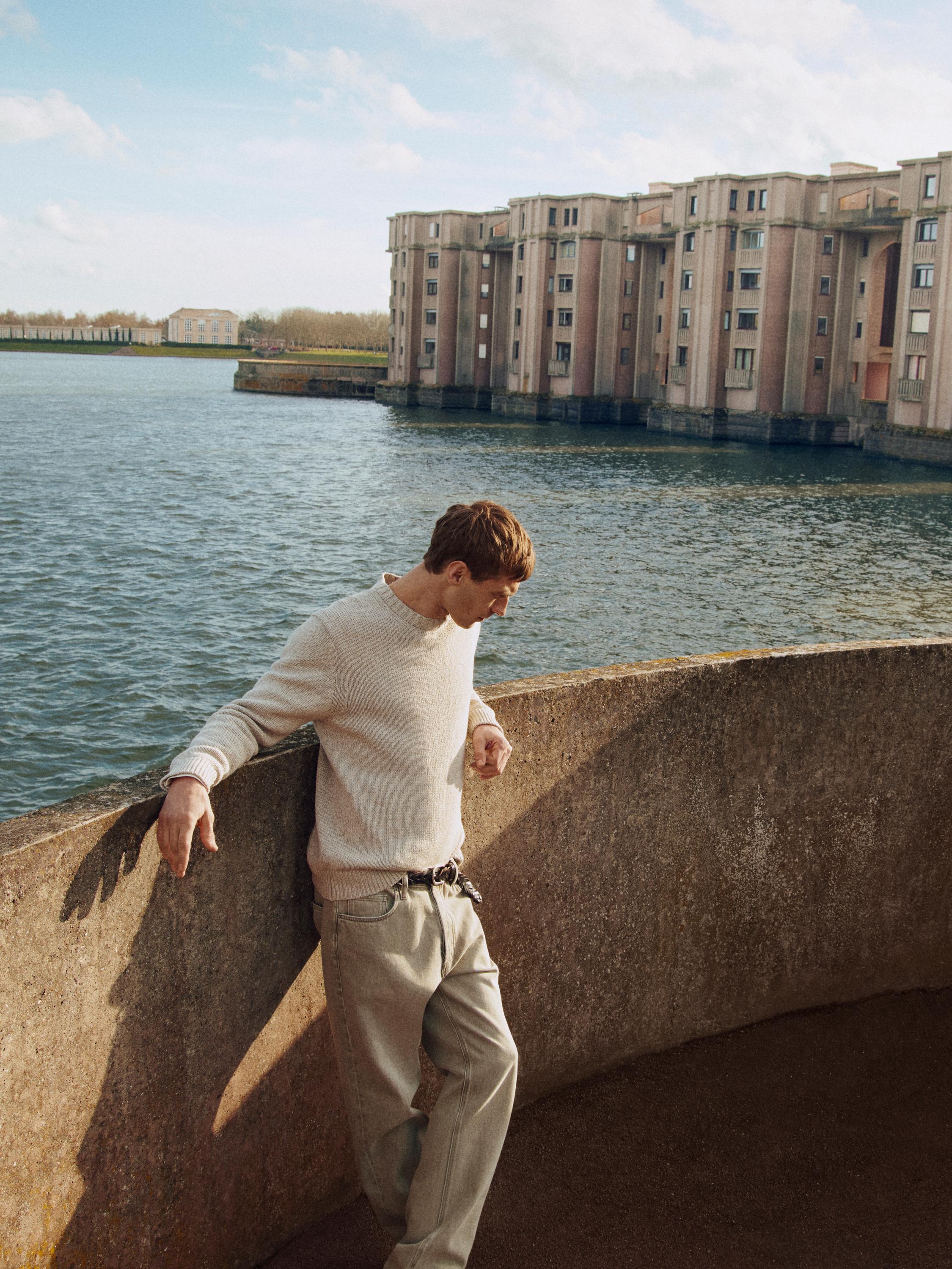 Úpletový svetr s kulatým výstřihem z bavlněné směsi