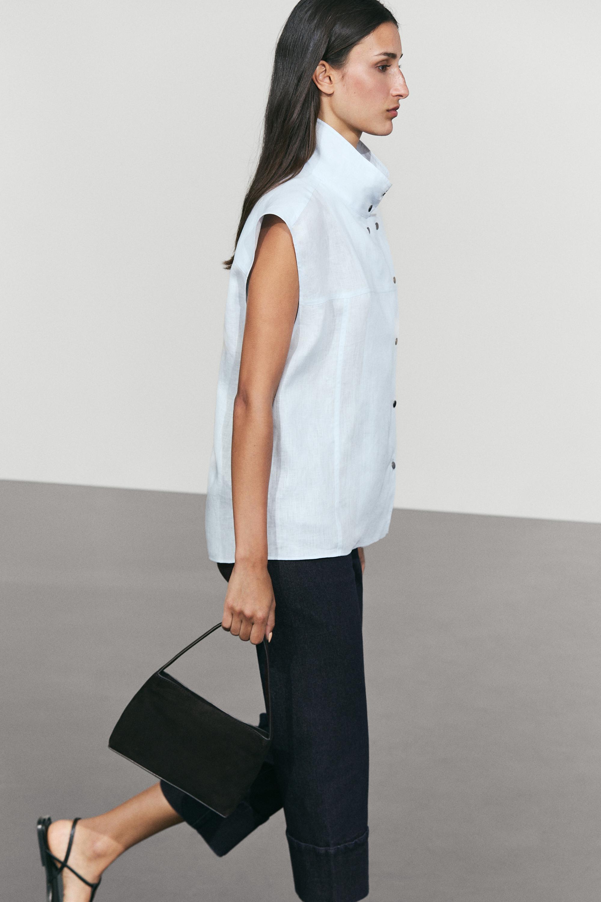 100% linen fine button-down top — Light blue
